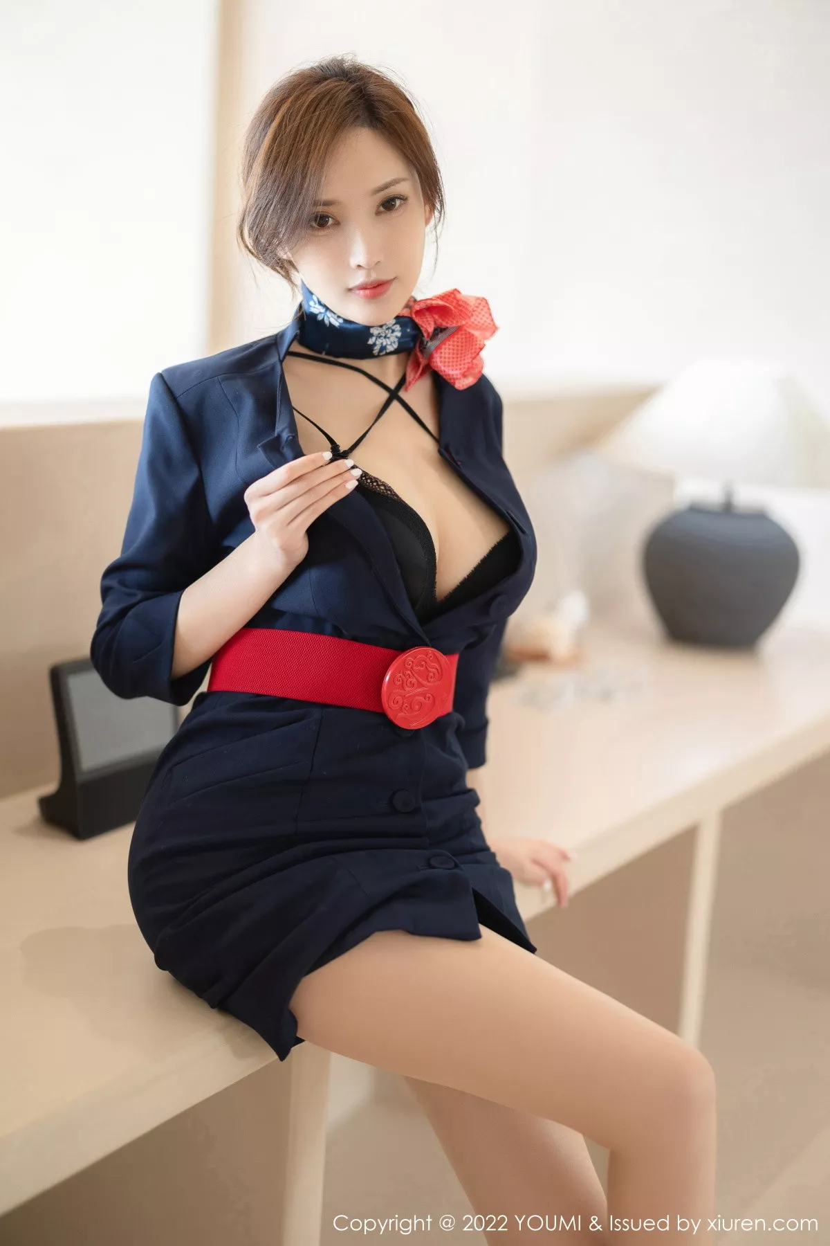 [YOUMI尤蜜荟] 2022.10.28 VOL.858 奶瓶土肥圆矮挫丑黑穷 制服美臀 [77P] NO.12