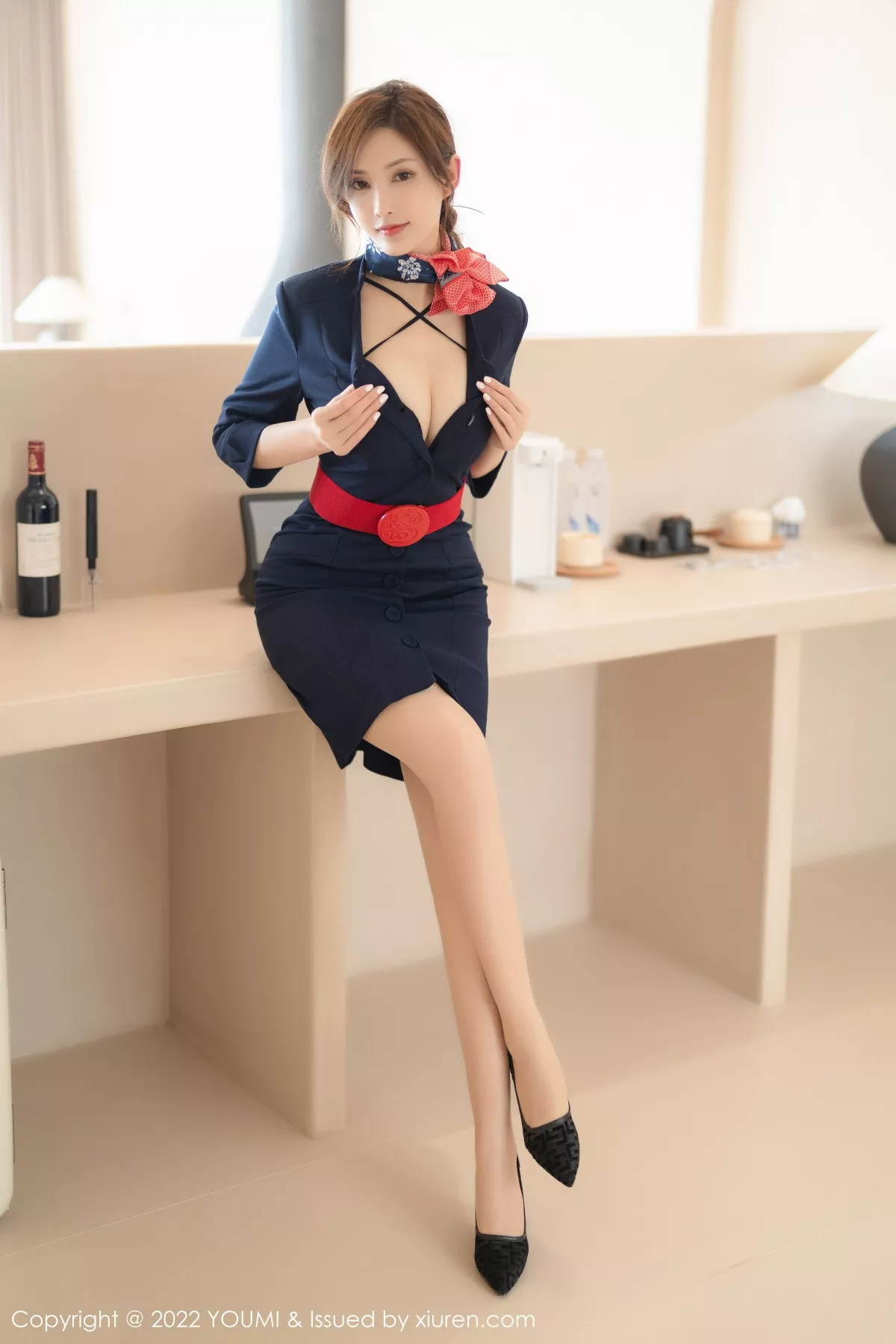 [YOUMI尤蜜荟] 2022.10.28 VOL.858 奶瓶土肥圆矮挫丑黑穷 制服美臀 [77P] NO.6