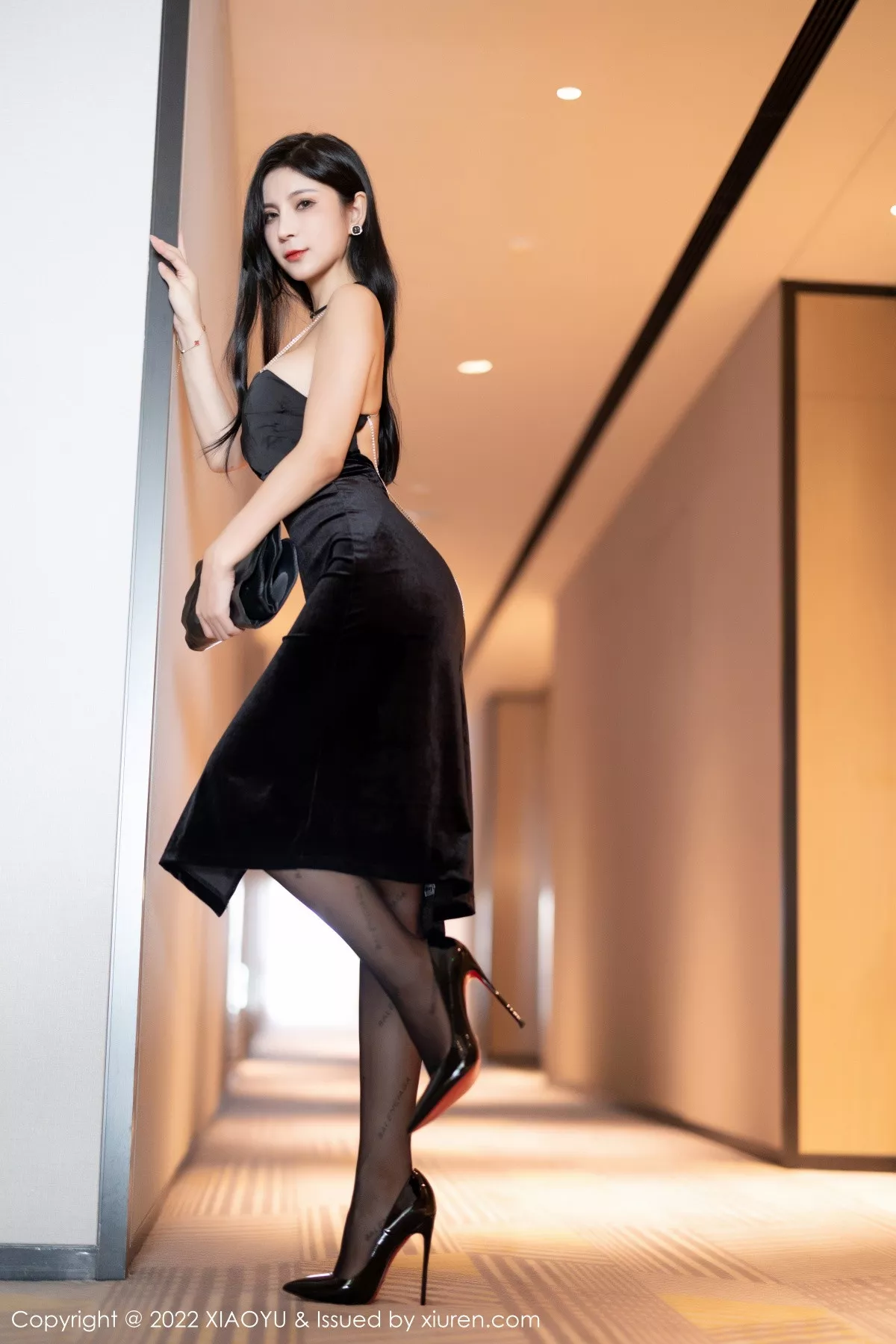 [XIAOYU语画界] 2022.11.21 VOL.908 小蛮妖Yummy 礼裙美腿 [86P] NO.5