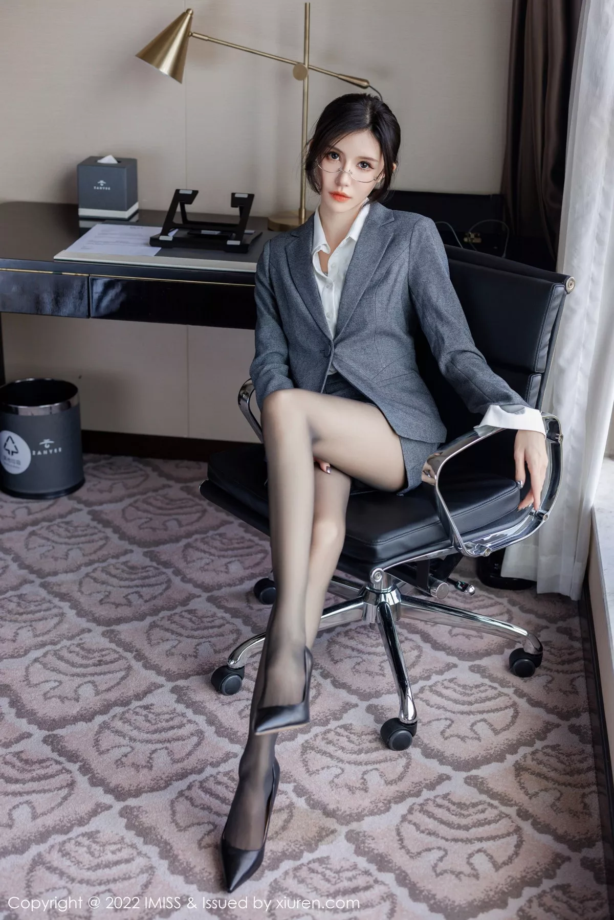 [IMISS爱蜜社] 2022.12.06 VOL.708 泥鳅鳅 制服黑丝 [55P] NO.10