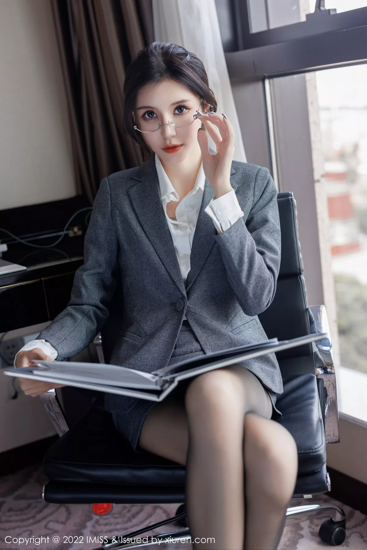 [IMISS爱蜜社] 2022.12.06 VOL.708 泥鳅鳅 制服黑丝 [55P] NO.11