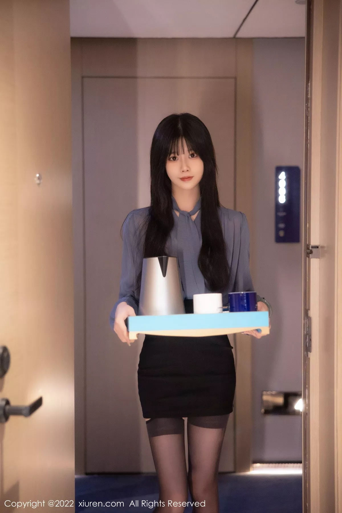 [XiuRen秀人网] 2022.12.07 No.5964 77qiqi 短裙美腿 [88P] NO.1