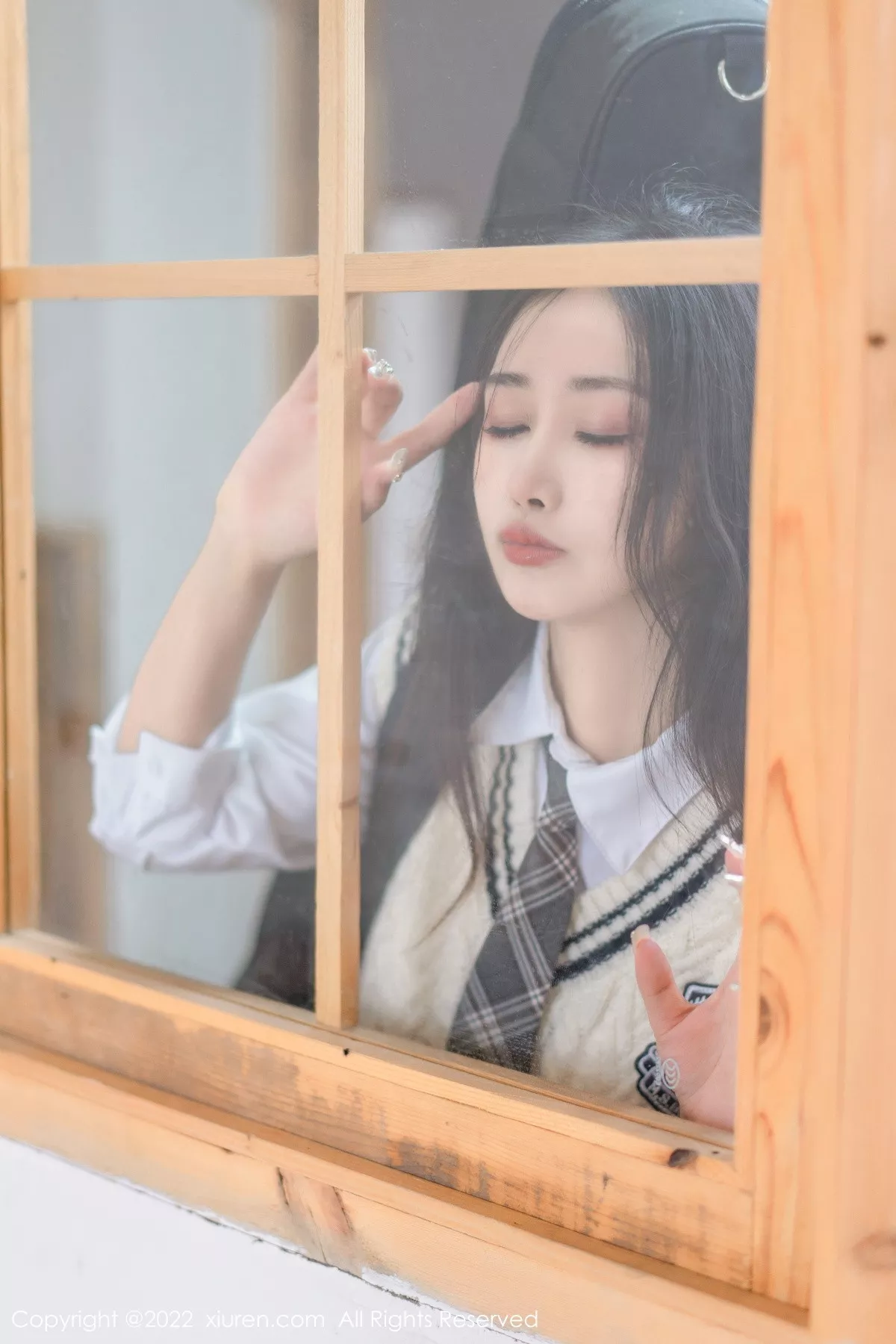 [XiuRen秀人网] 2022.12.08 No.5970 laura阿姣 短裙美腿 [99P] NO.5