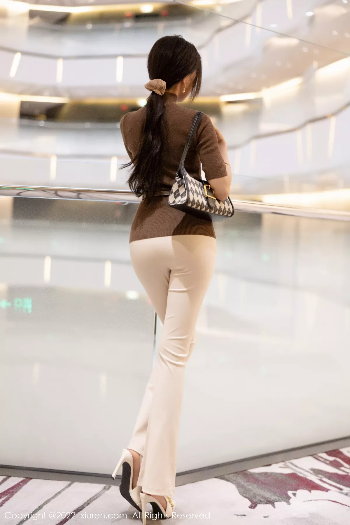 [XiuRen秀人网] 2022.12.09 No.5978 王馨瑶yanni 时尚美腿 [81P] NO.2