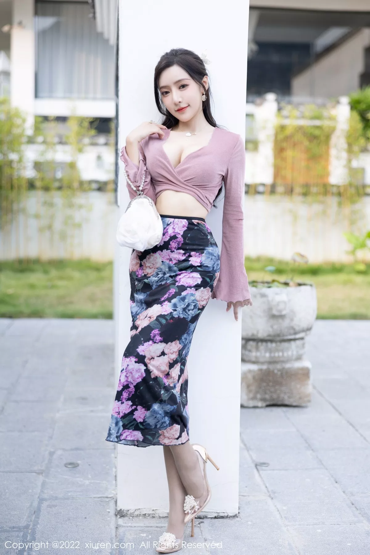 [XiuRen秀人网] 2022.12.12 No.5985 王馨瑶yanni 美腿长裙 [82P] NO.5