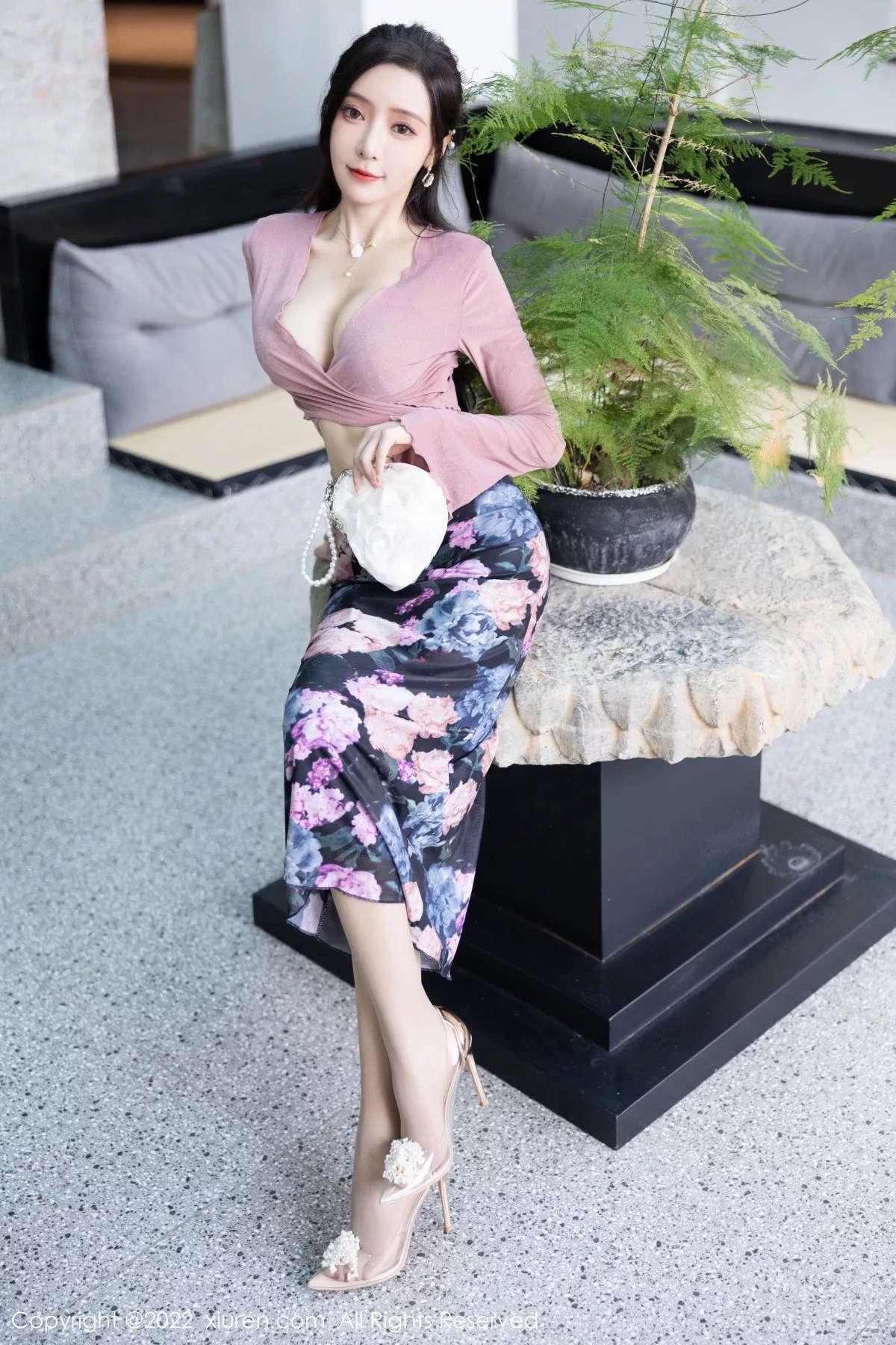 [XiuRen秀人网] 2022.12.12 No.5985 王馨瑶yanni 美腿长裙 [82P] NO.12