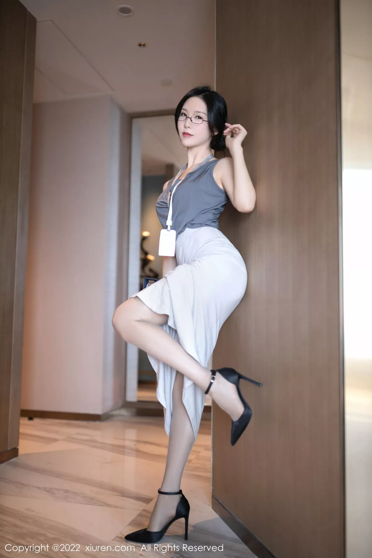 [XiuRen秀人网] 2022.11.23 No.5900 利世 丝袜长裙 [71P] NO.5