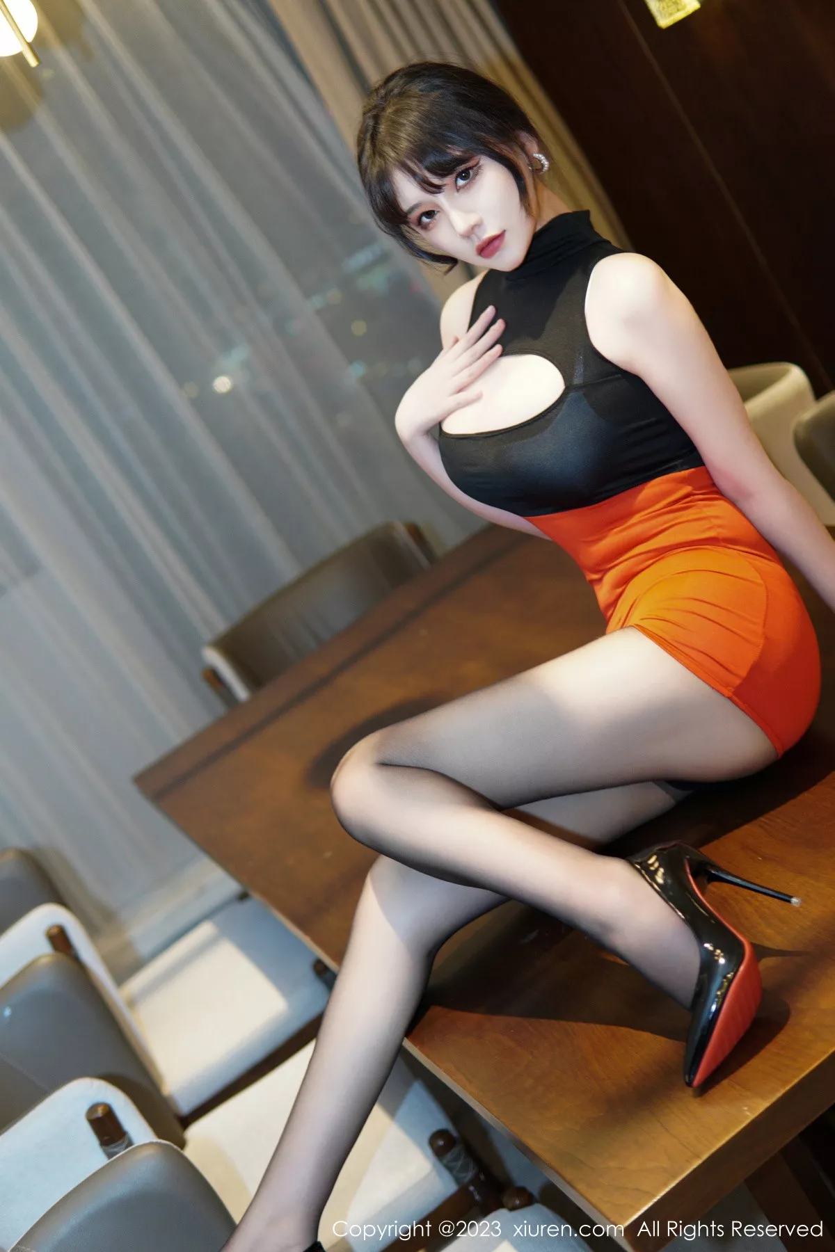 [XiuRen秀人网] 2023.01.03 No.6075 桃桃子_ 短裙美臀 [77P] NO.9