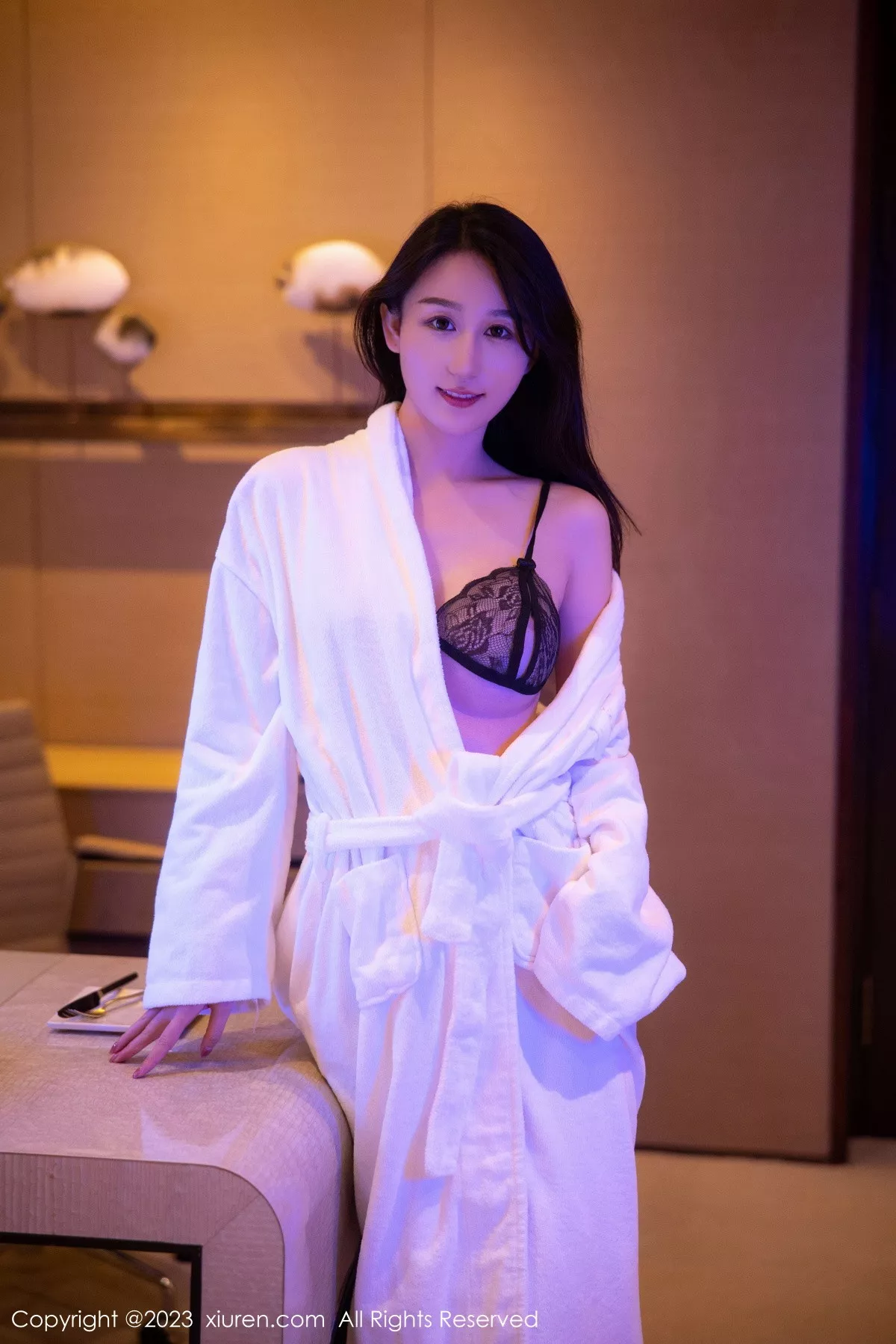 [XiuRen秀人网] 2023.01.04 No.6083 薇薇酱 睡袍美腿 [84P] NO.4