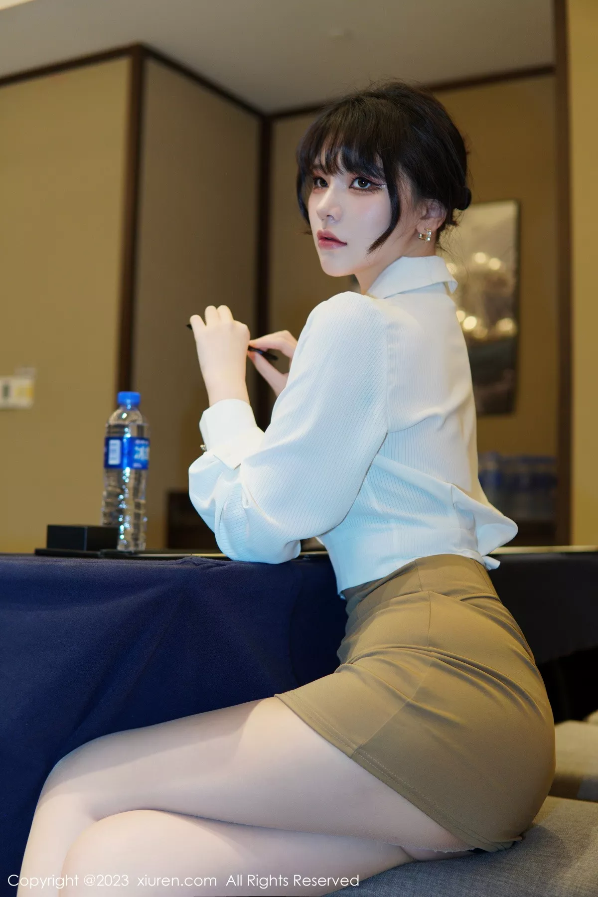 [XiuRen秀人网] 2023.01.10 No.6111 桃桃子_ 短裙美腿 [86P] NO.7