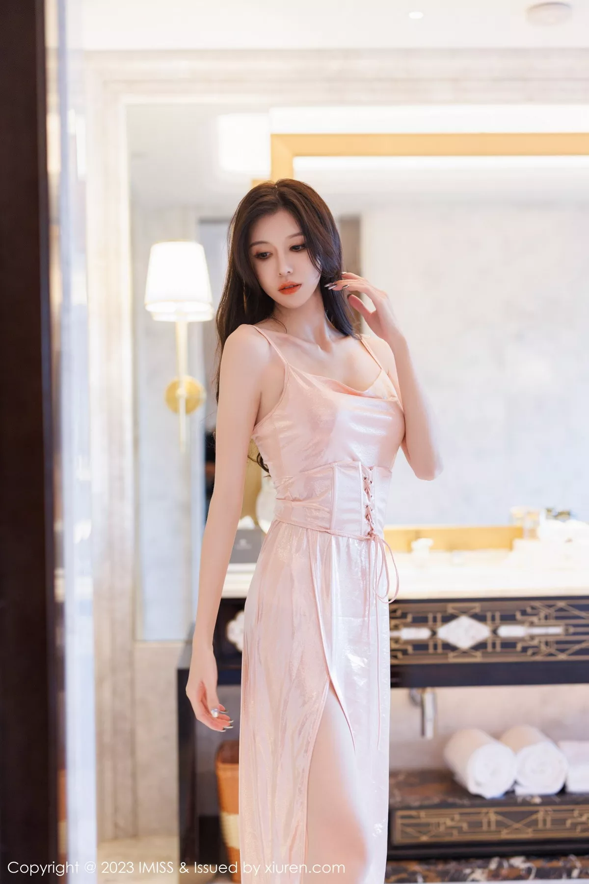 [IMISS爱蜜社] 2023.01.13 VOL.711 泥鳅鳅 美腿长裙 [66P] NO.6