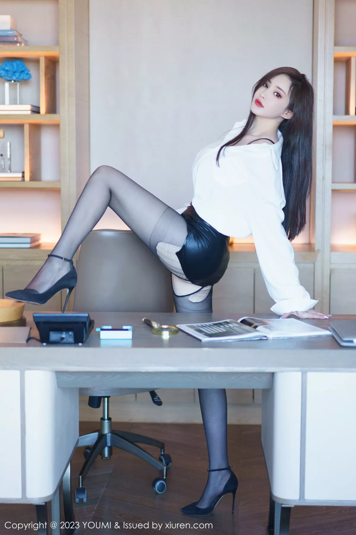 [YOUMI尤蜜荟] 2023.01.13 VOL.890 Carol周妍希 黑丝美臀 [97P] NO.2