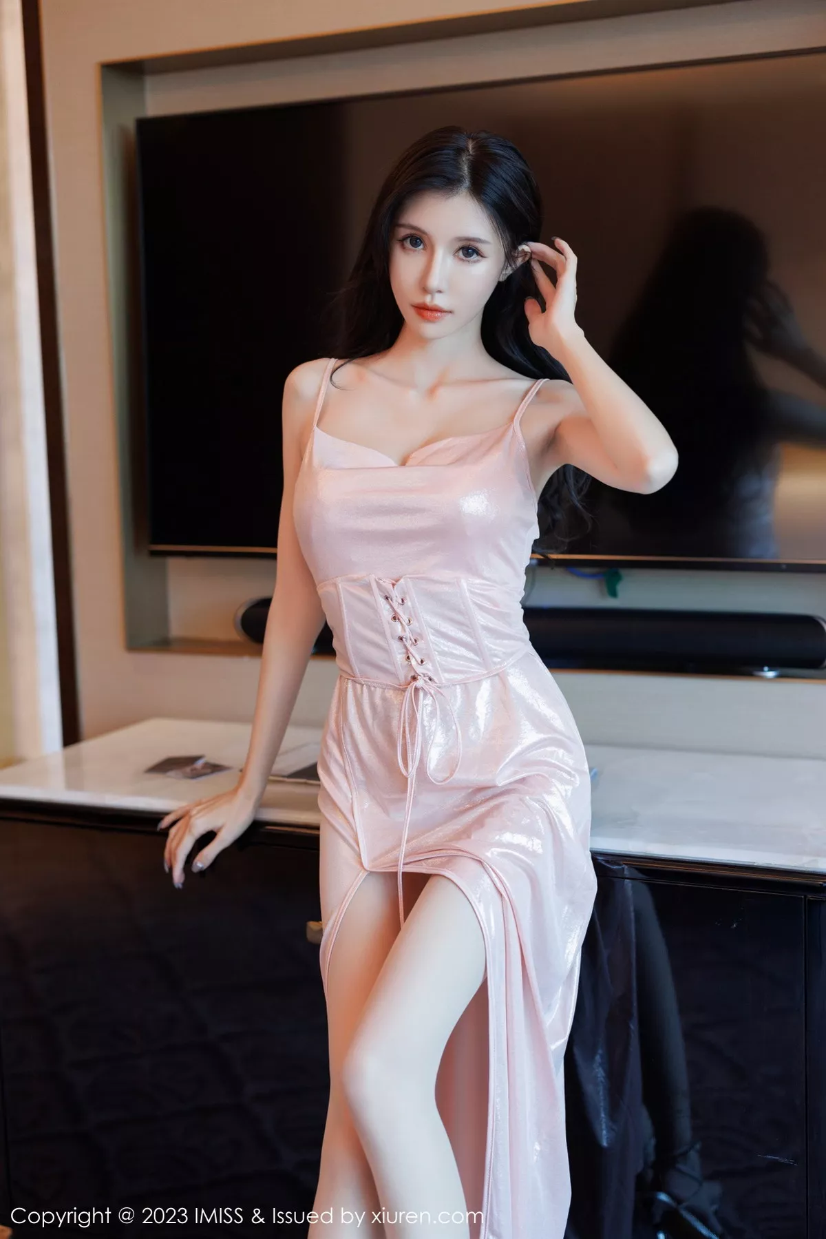 [IMISS爱蜜社] 2023.01.13 VOL.711 泥鳅鳅 美腿长裙 [66P] NO.3