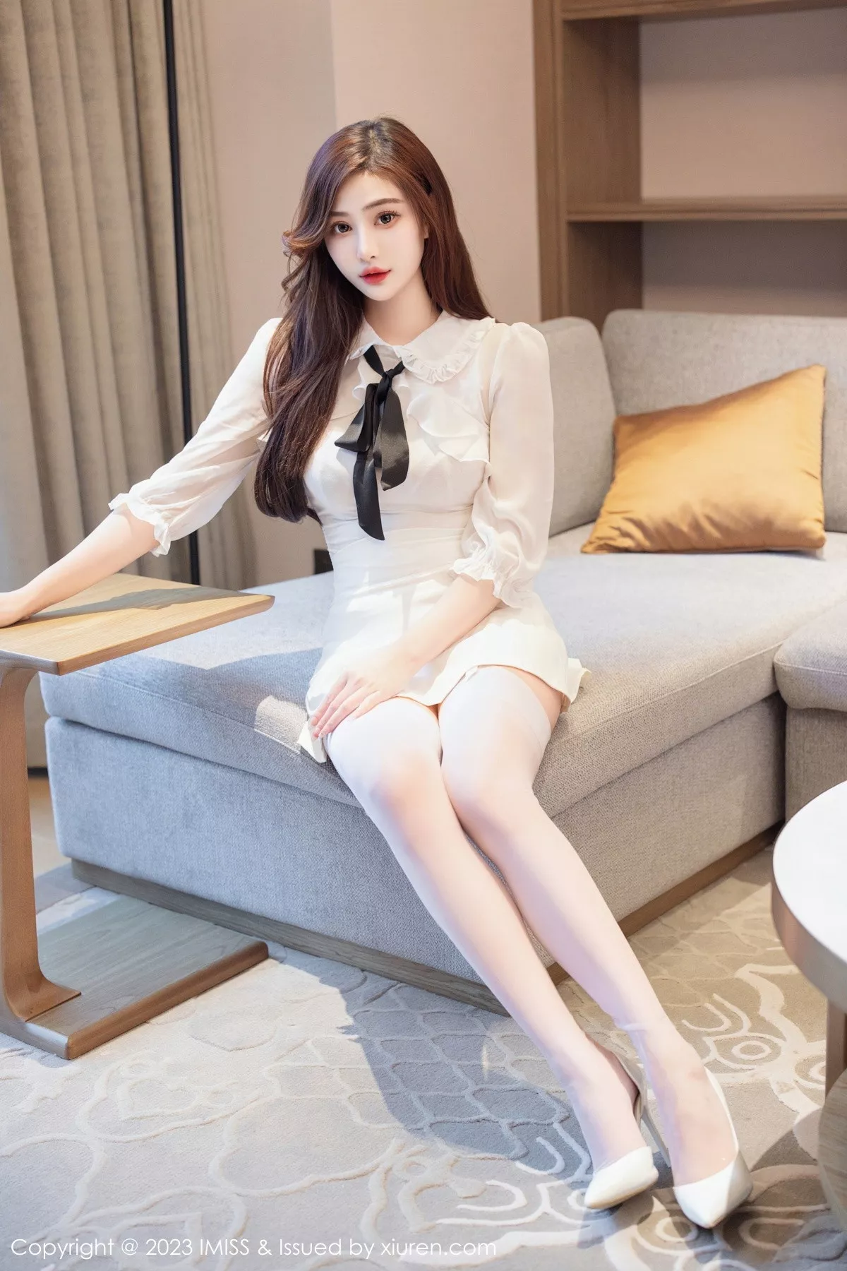 [IMISS爱蜜社] 2023.01.16 VOL.712 Lavinia肉肉 丝袜美腿 [44P] NO.1