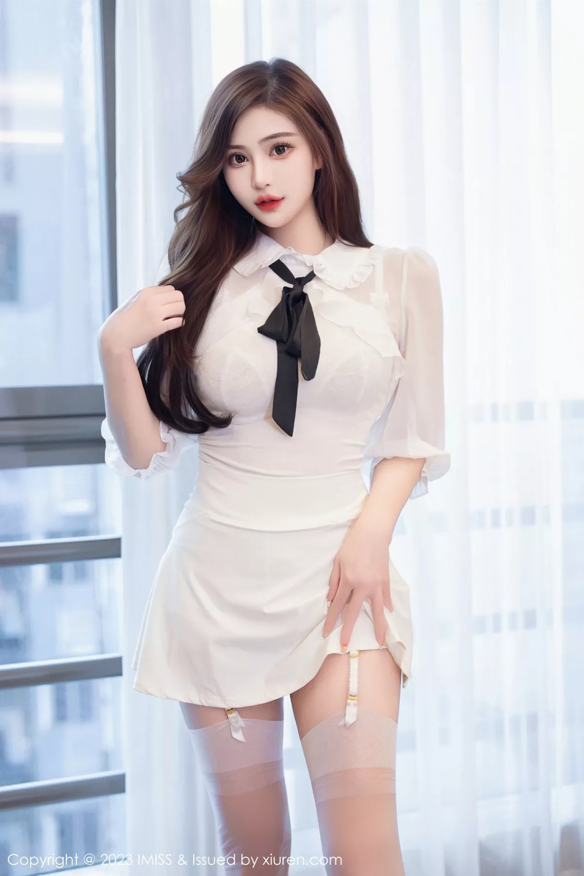 [IMISS爱蜜社] 2023.01.16 VOL.712 Lavinia肉肉 丝袜美腿 [44P] NO.2