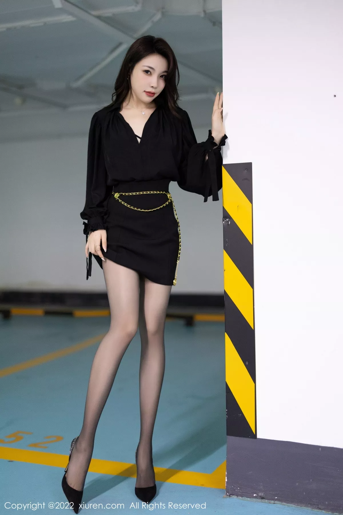 [XiuRen秀人网] 2022.12.22 No.6033 徐莉芝Booty 黑丝美腿 [83P] NO.4