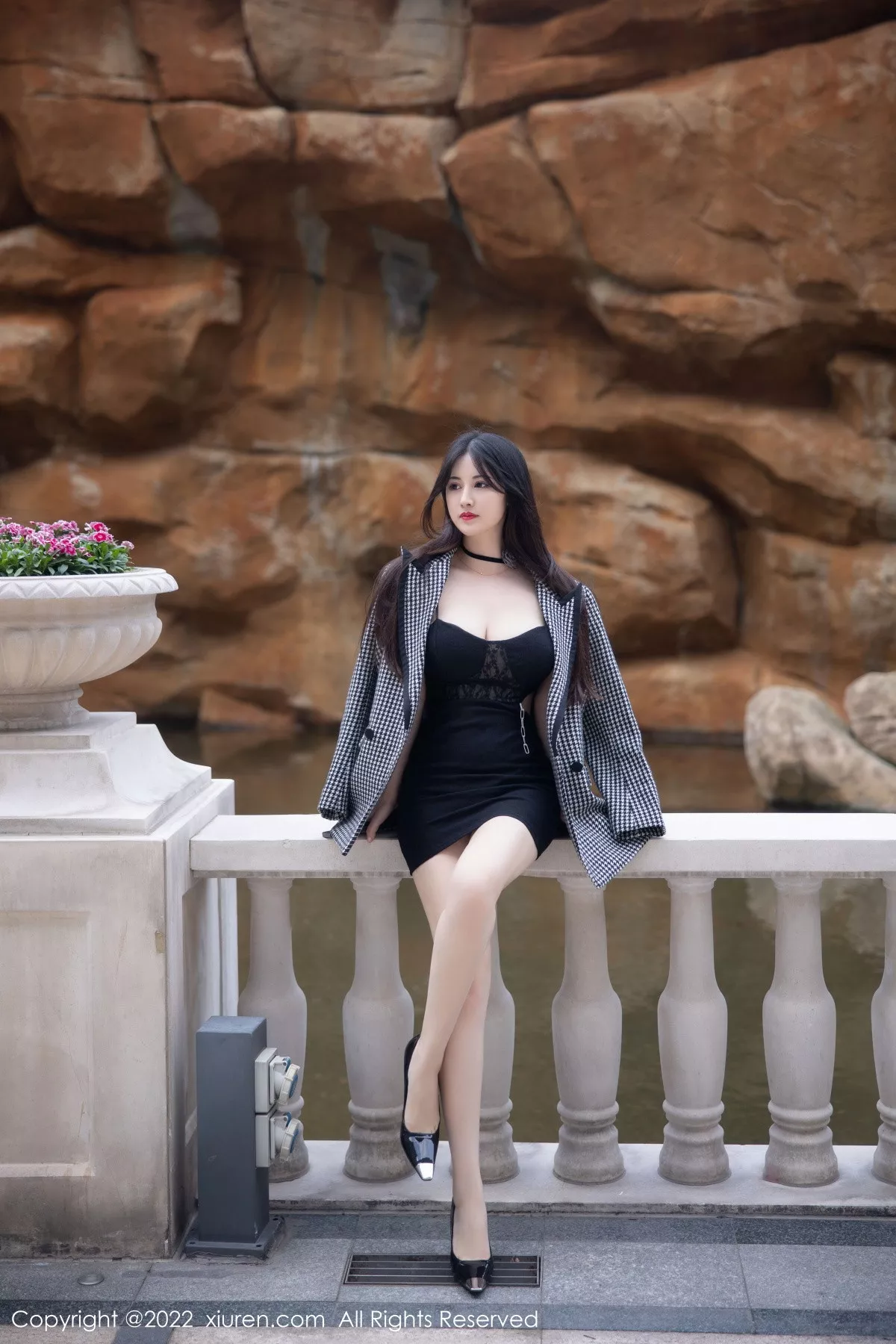 [XiuRen秀人网] 2022.12.27 No.6049 诗诗kiki 惹火身段 [70P] NO.6