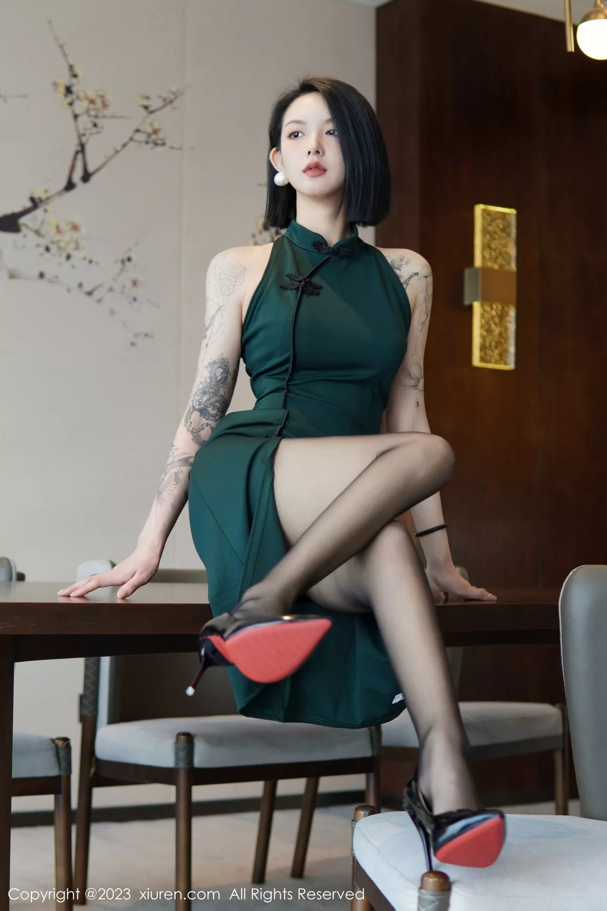 [XiuRen秀人网] 2023.02.02 No.6205 乔一一 黑丝美腿 [84P] NO.4