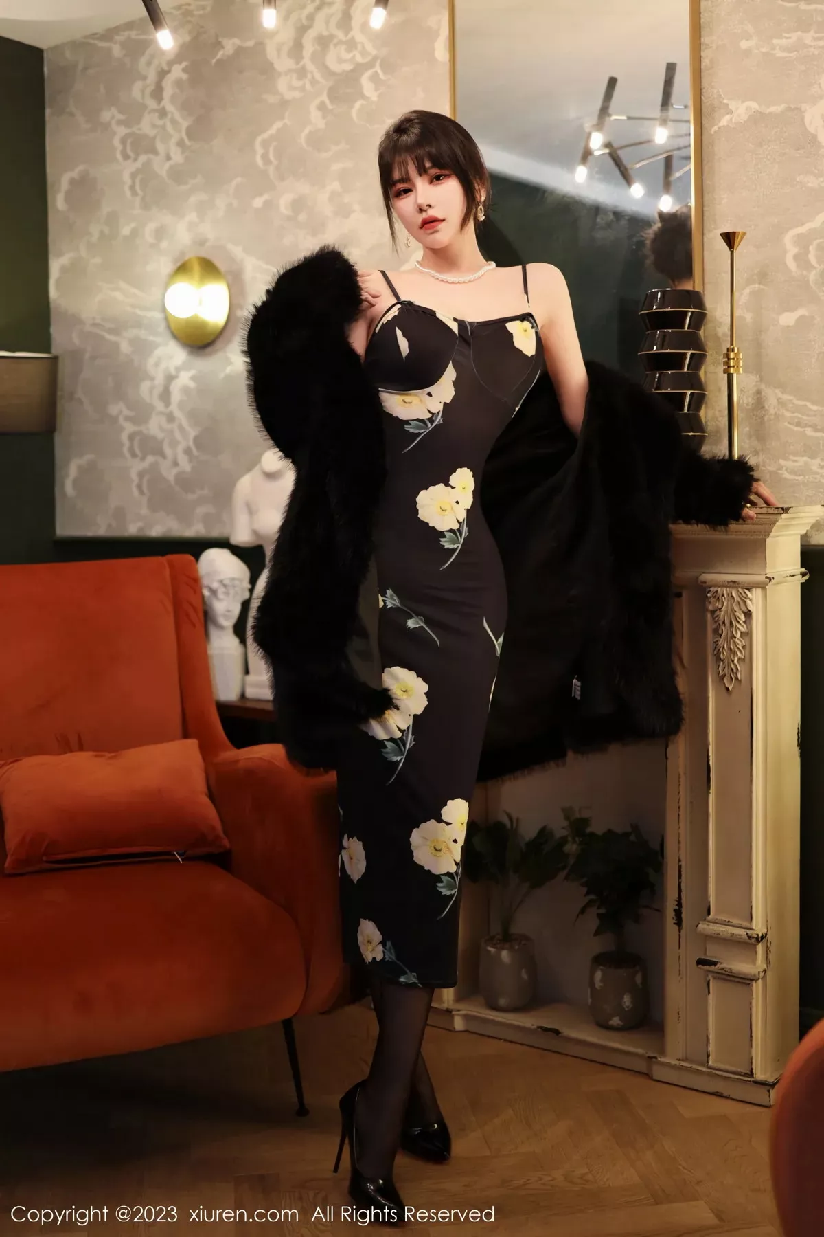 [XiuRen秀人网] 2023.02.06 No.6220 桃桃子_ 黑丝美腿 [85P] NO.5