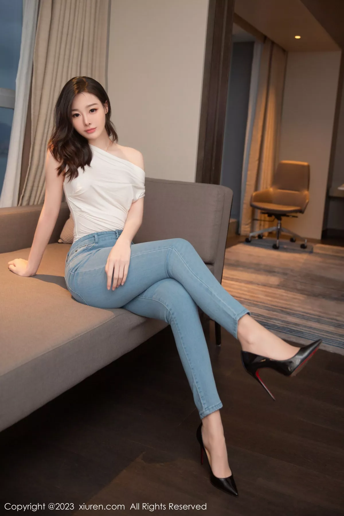 [XiuRen秀人网] 2023.02.10 No.6250 是小逗逗 美臀牛仔裤 [87P] NO.1