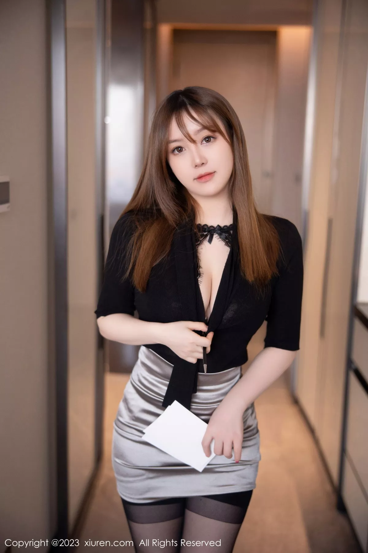 [XiuRen秀人网] 2023.02.15 No.6269 豆瓣酱 短裙黑丝 [88P] NO.5