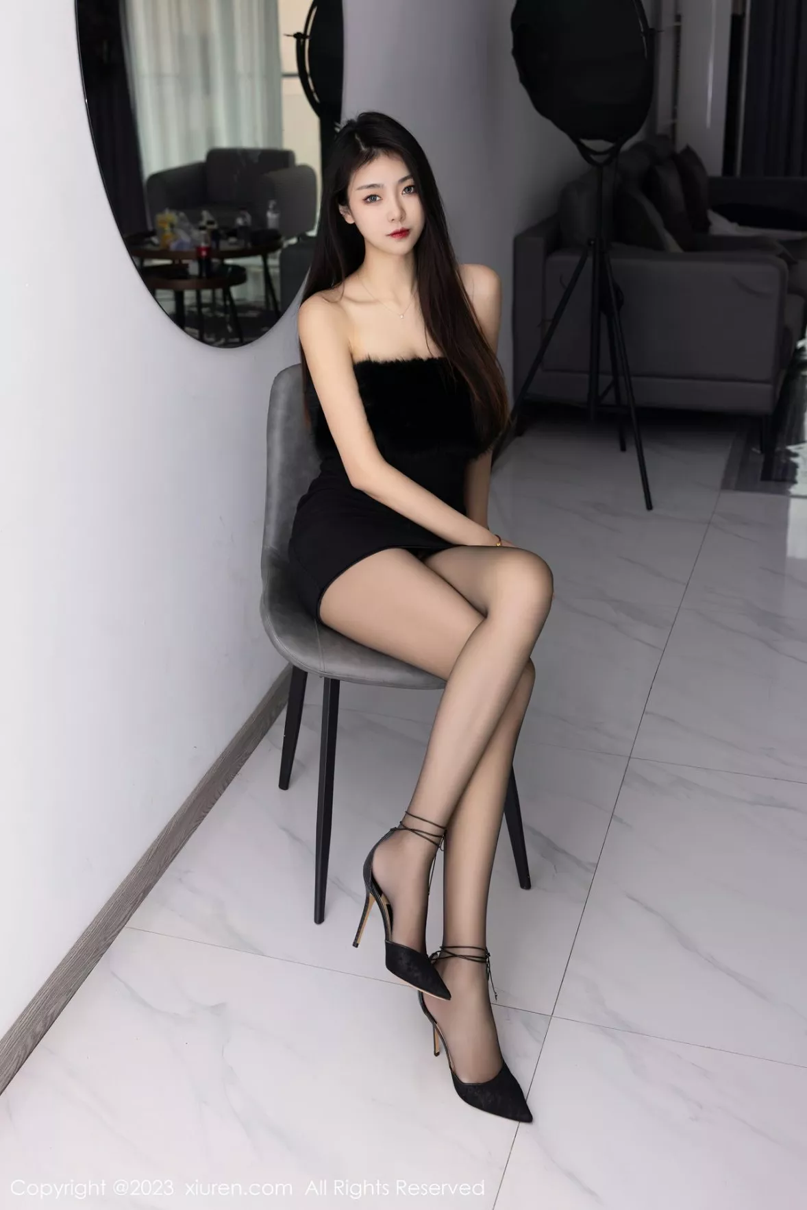 [XiuRen秀人网] 2023.02.16 No.6275 可乐Vicky 美腿黑丝 [60P] NO.5