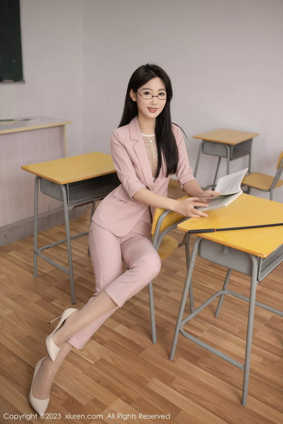 [XiuRen秀人网] 2023.01.28 No.6179 唐安琪 制服美腿 [82P] NO.6