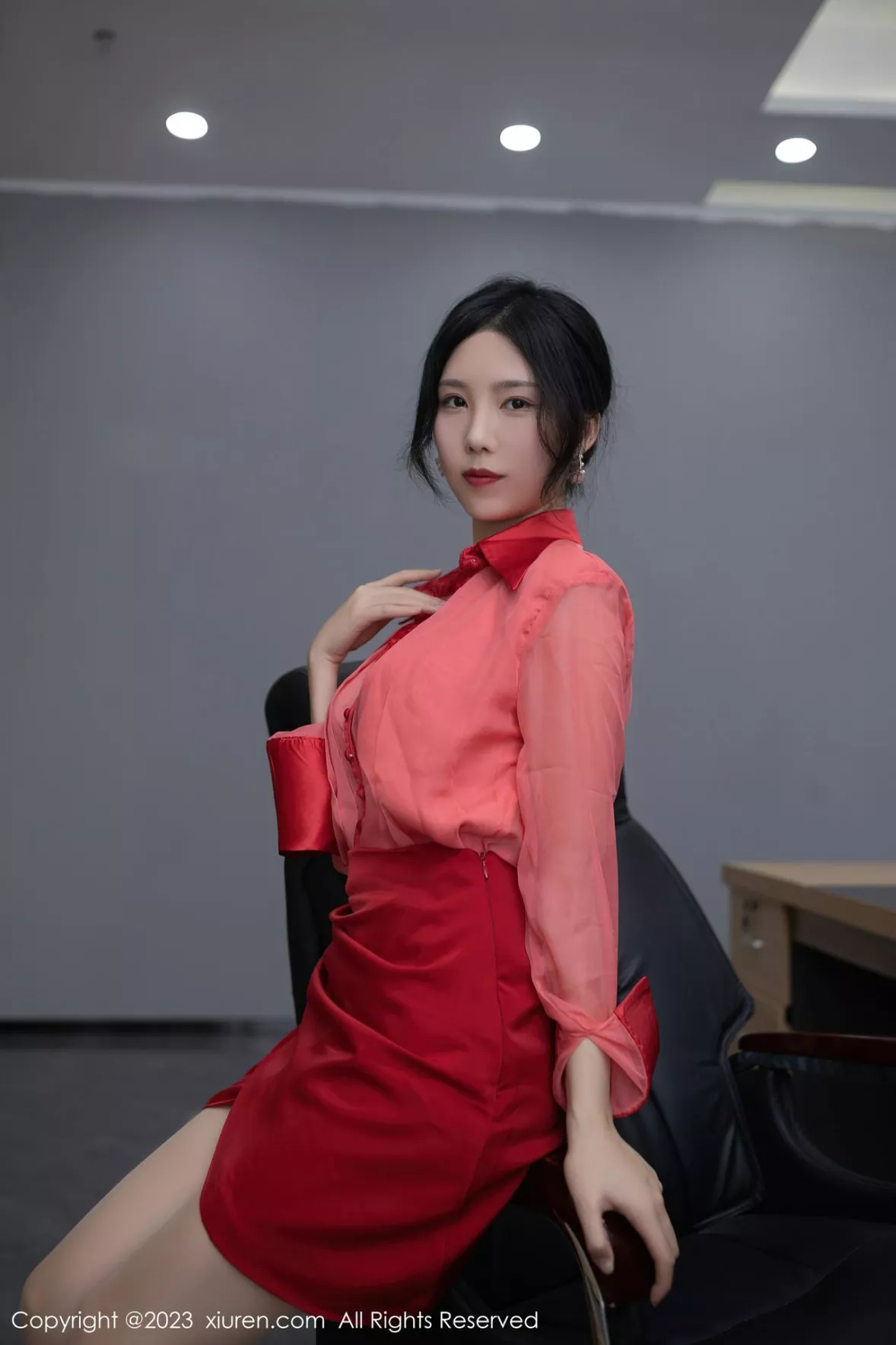 [XiuRen秀人网] 2023.01.30 No.6189 利世 短裙美腿 [73P] NO.2