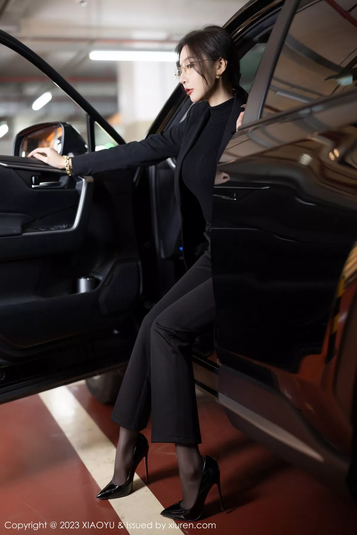 [XIAOYU语画界] 2023.02.27 VOL.974 王馨瑶yanni 停车场美腿 [93P] NO.4