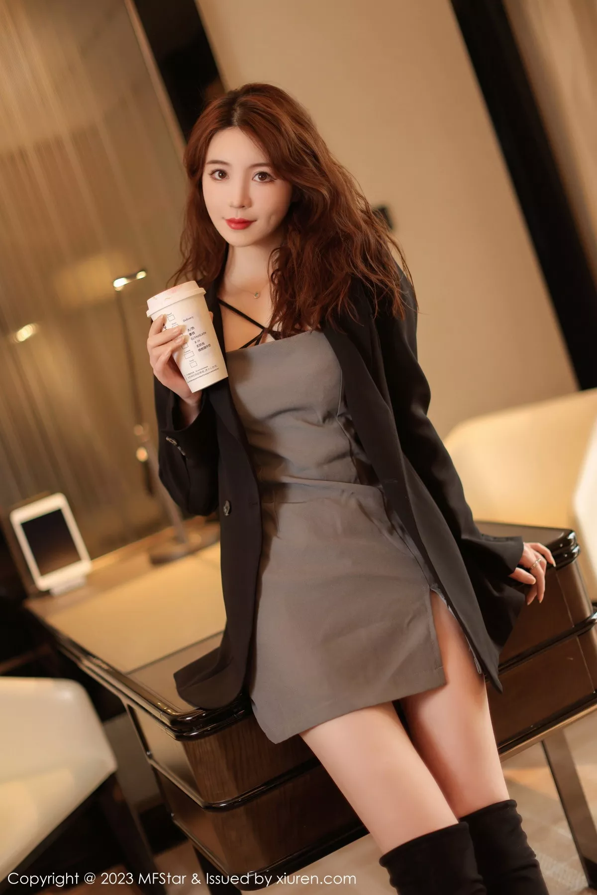 [MFStar模范学院] 2023.02.27 VOL.589 yoo优优 美腿妩媚 [66P] NO.1