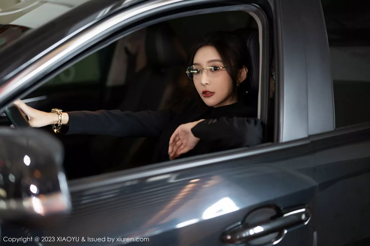 [XIAOYU语画界] 2023.02.27 VOL.974 王馨瑶yanni 停车场美腿 [93P] NO.1