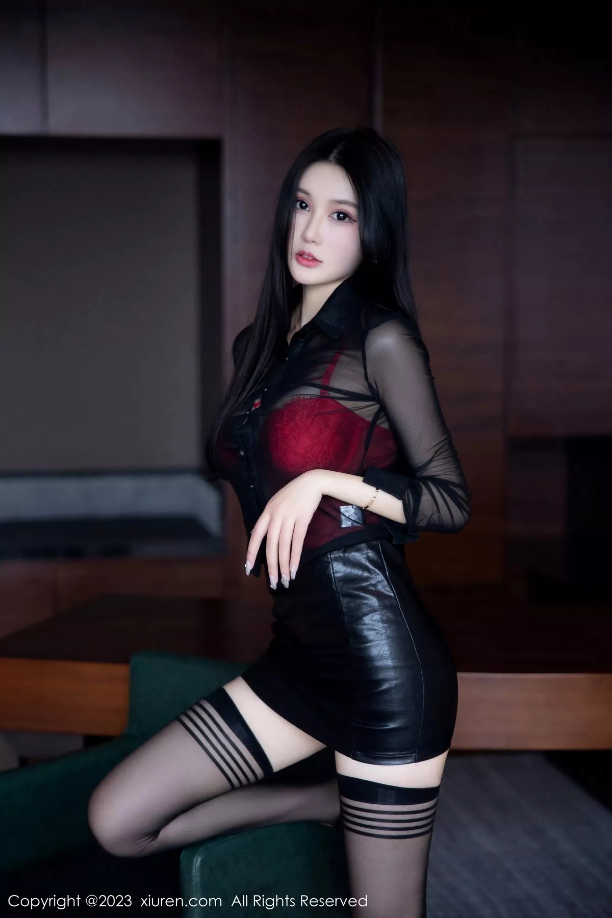 [XiuRen秀人网] 2023.02.28 No.6332 桐桐 黑丝美腿 [84P] NO.4