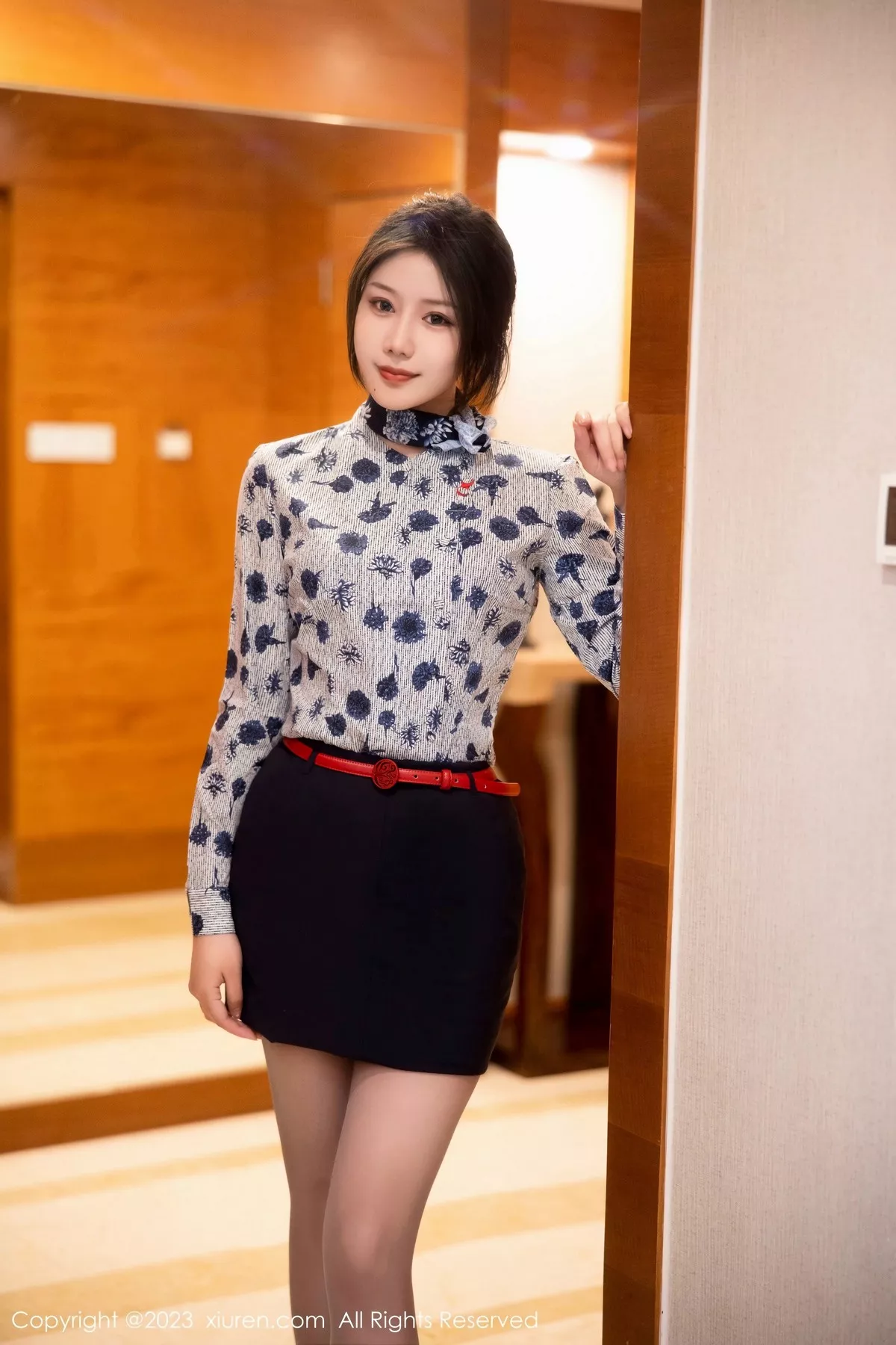 [XiuRen秀人网] 2023.03.01 No.6338 王楚璇 制服短裙 [56P] NO.1