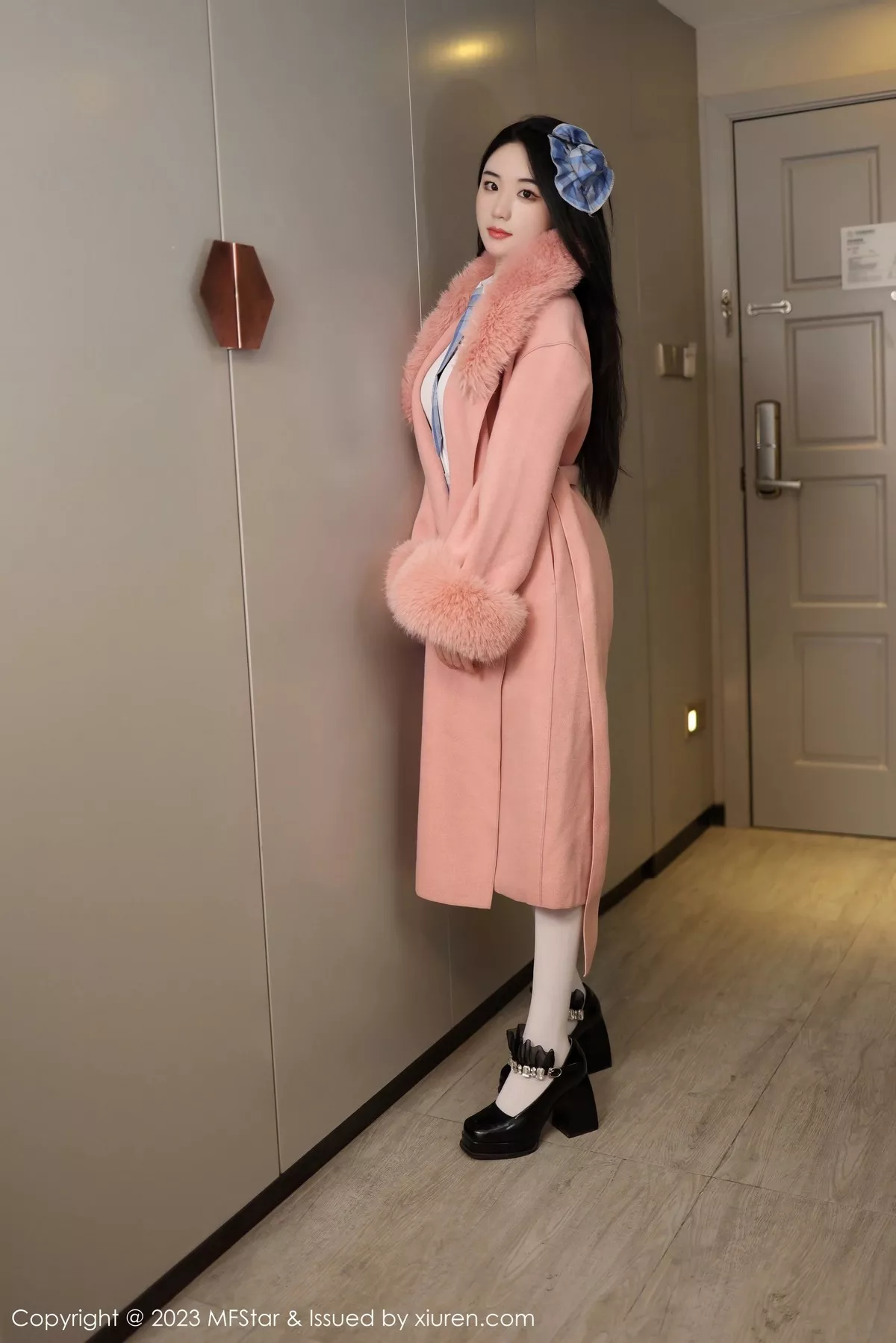 [MFStar模范学院] 2023.03.02 VOL.591 汐汐爱吃草莓 新人美腿 [81P] NO.3