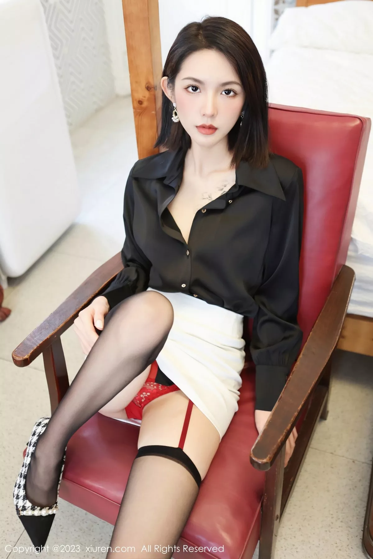 [XiuRen秀人网] 2023.03.03 No.6356 乔一一 黑丝短裙 [89P] NO.5