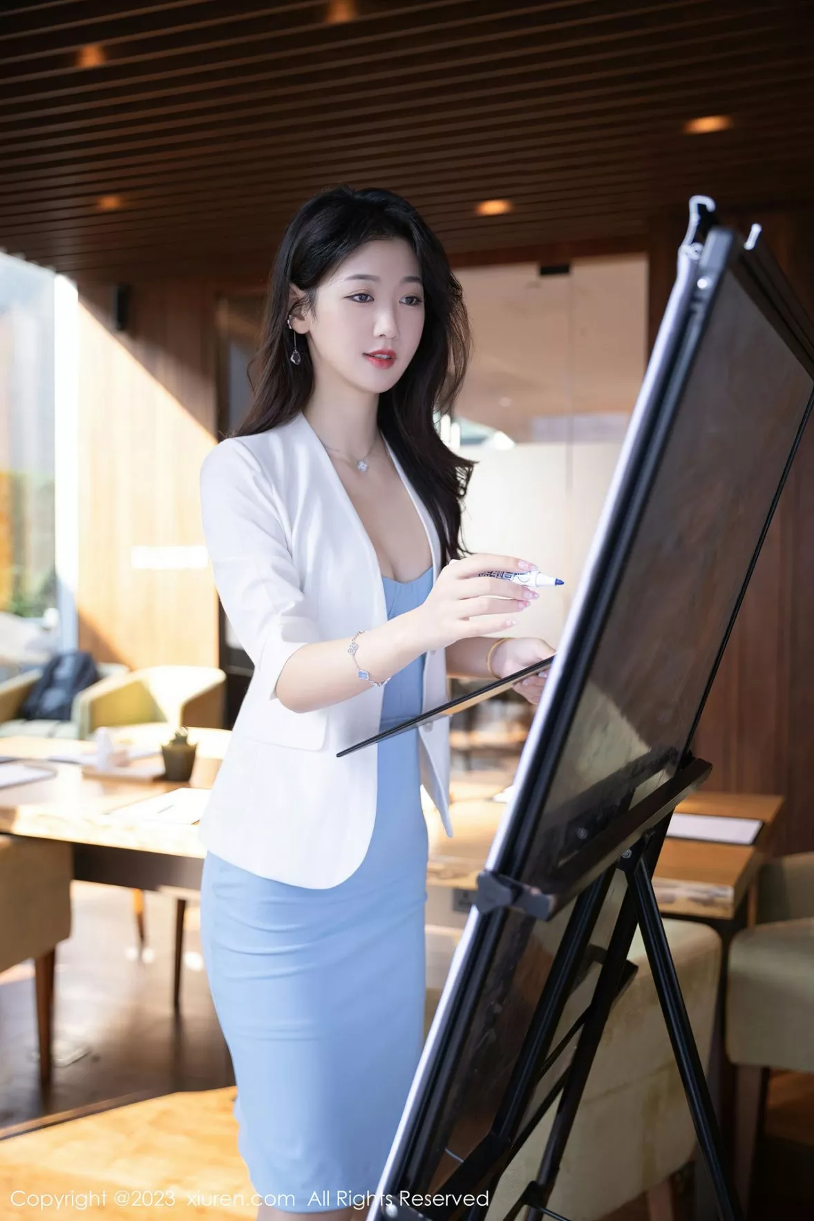 [XiuRen秀人网] 2023.03.06 No.6368 唐安琪 短裙美腿 [83P] NO.8