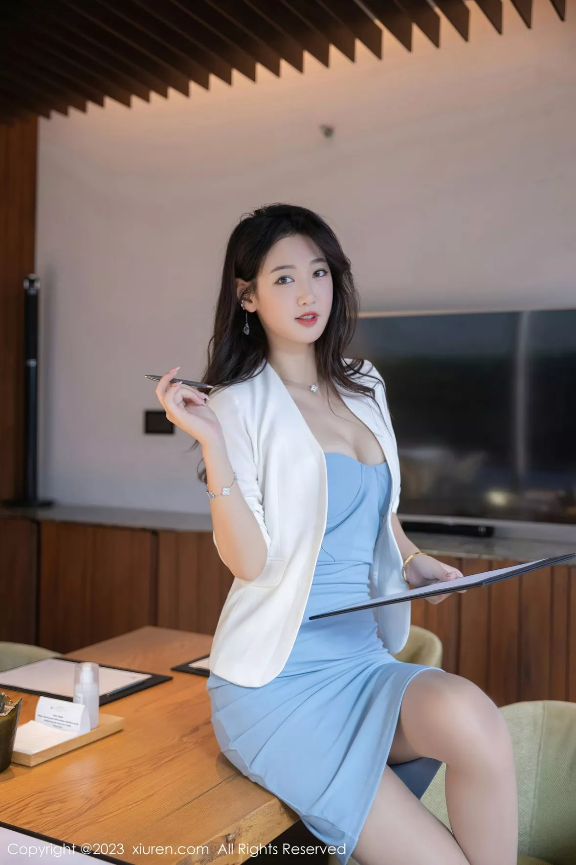 [XiuRen秀人网] 2023.03.06 No.6368 唐安琪 短裙美腿 [83P] NO.5