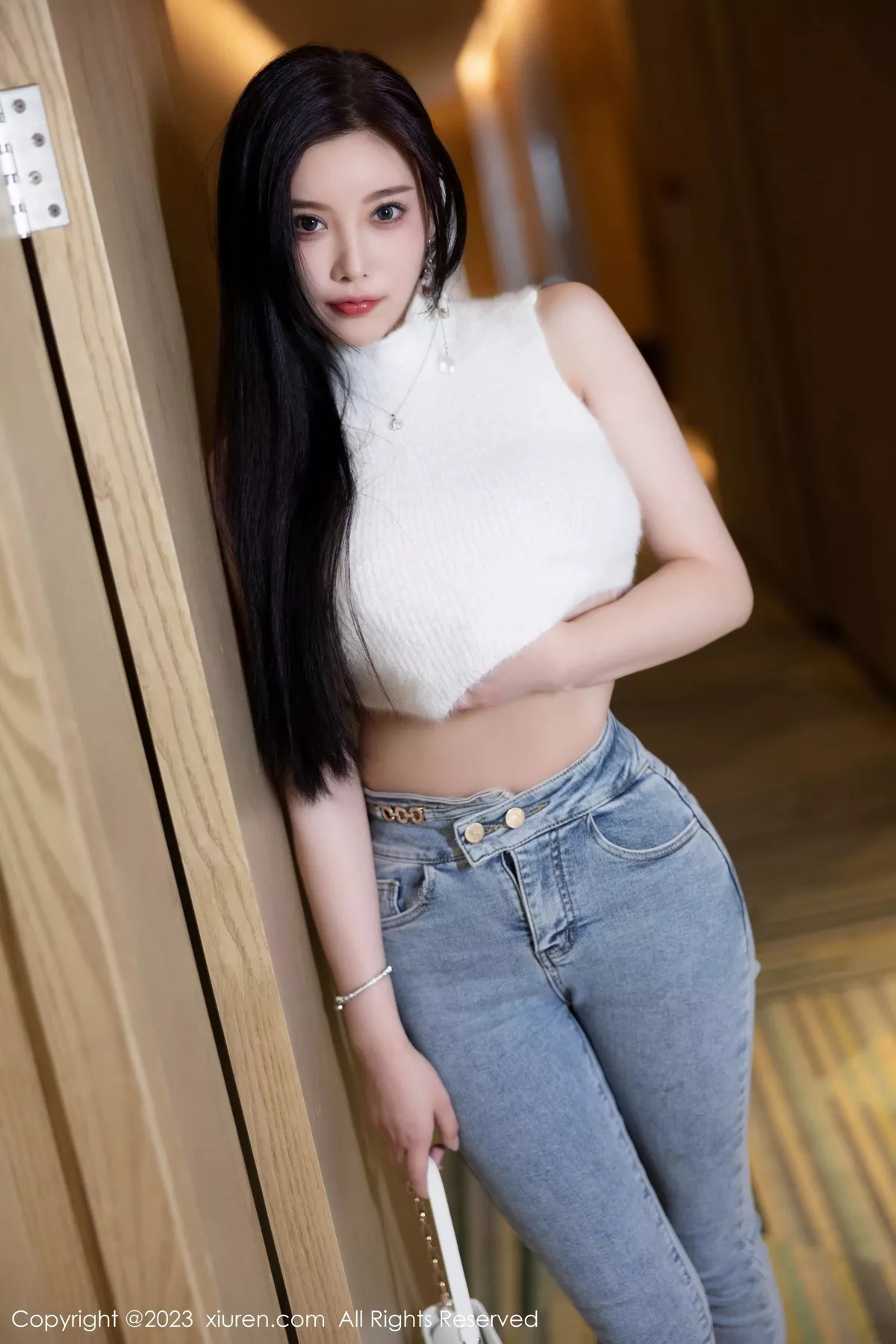 [XiuRen秀人网] 2023.03.07 No.6377 杨晨晨Yome 牛仔裤美臀 [80P] NO.5