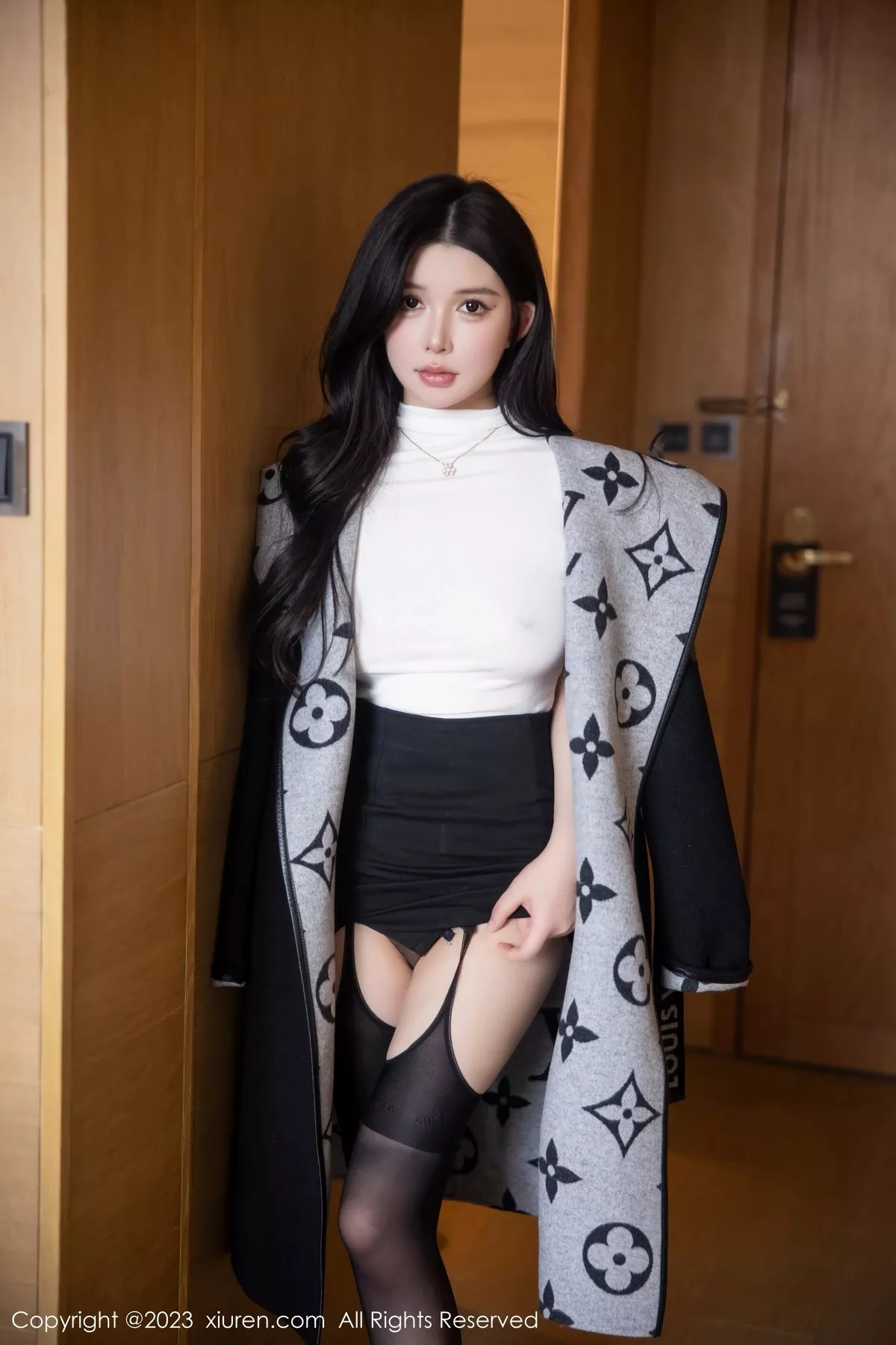 [XiuRen秀人网] 2023.03.10 No.6394 林珊珊 短裙美臀 [103P] NO.9