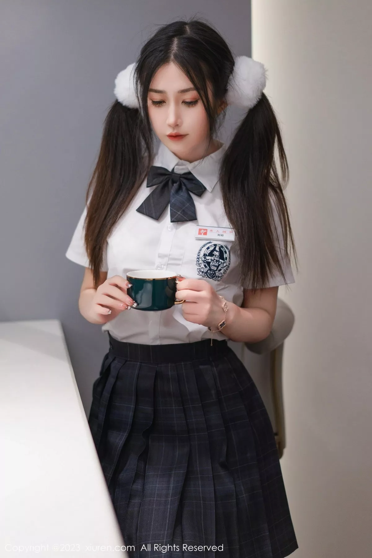 [XiuRen秀人网] 2023.03.10 No.6397 laura阿姣 短裙美臀 [81P] NO.1