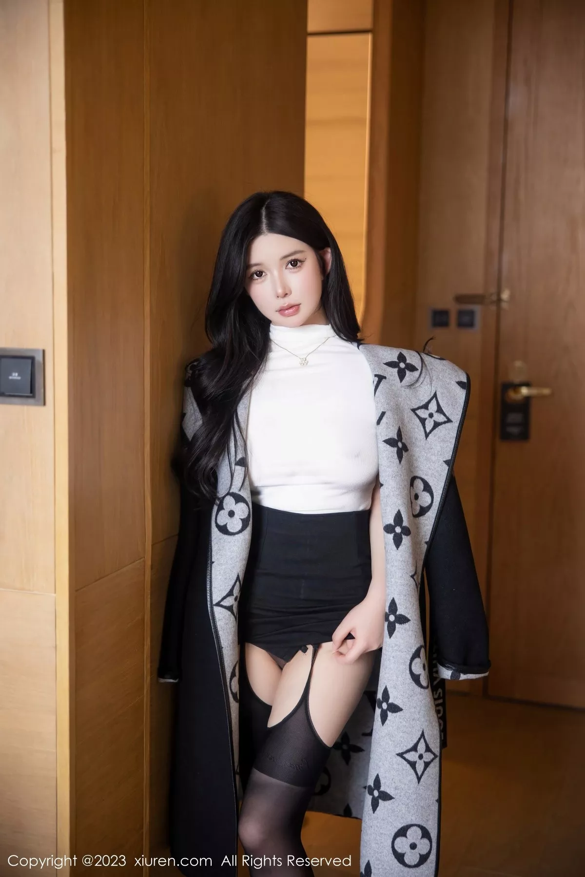 [XiuRen秀人网] 2023.03.10 No.6394 林珊珊 短裙美臀 [103P] NO.10