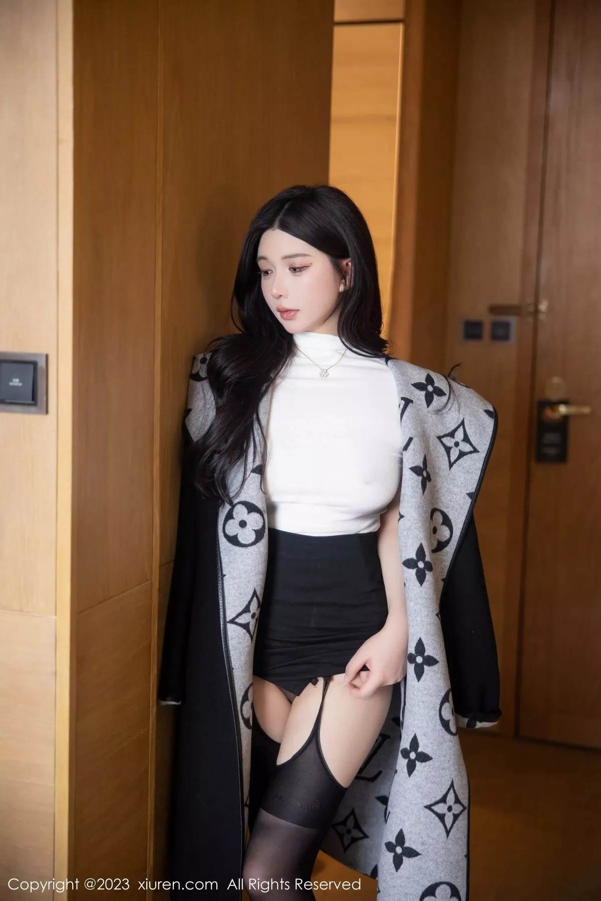 [XiuRen秀人网] 2023.03.10 No.6394 林珊珊 短裙美臀 [103P] NO.11