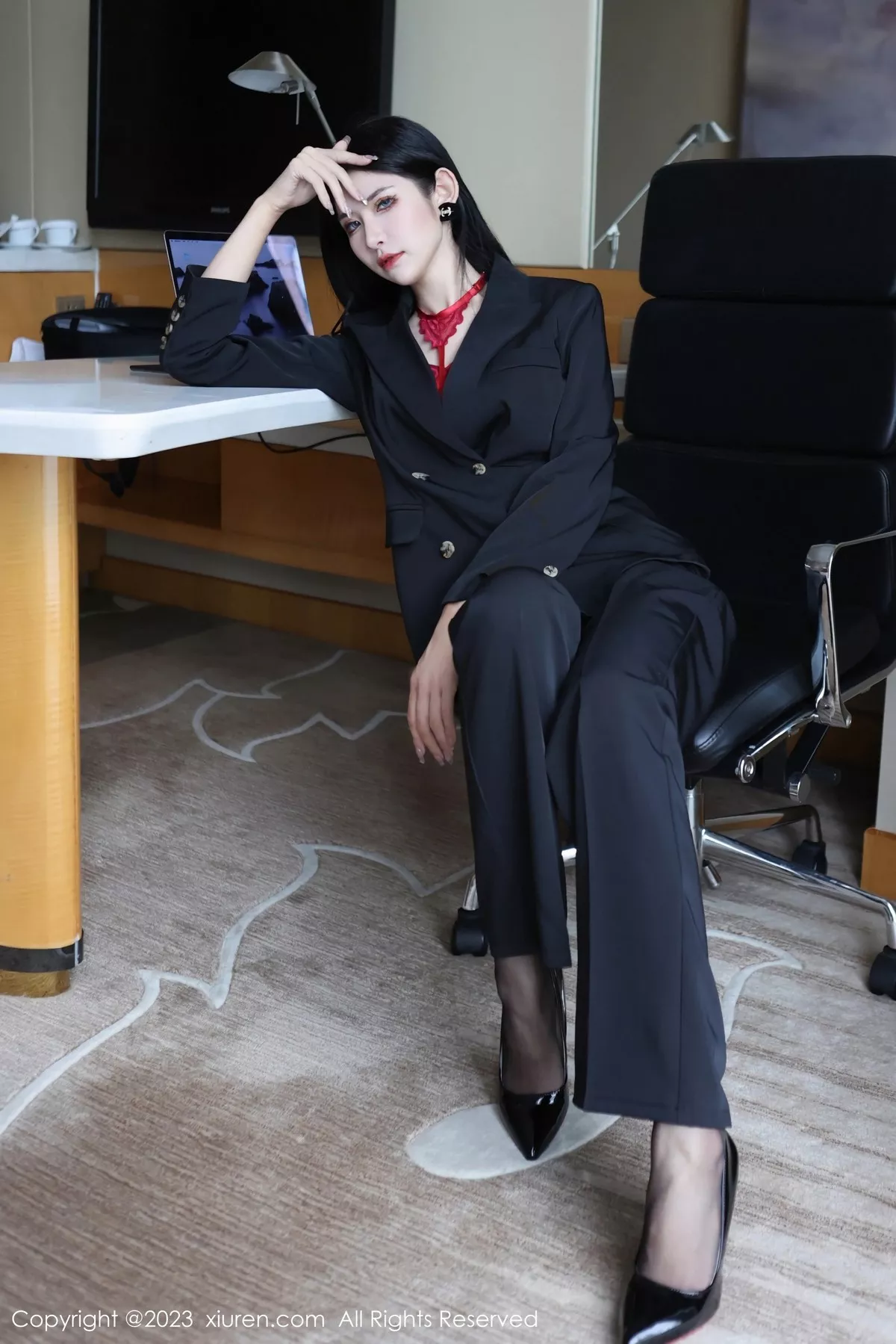 [XiuRen秀人网] 2023.03.13 No.6402 依娜Yina 美腿新人 [112P] NO.5