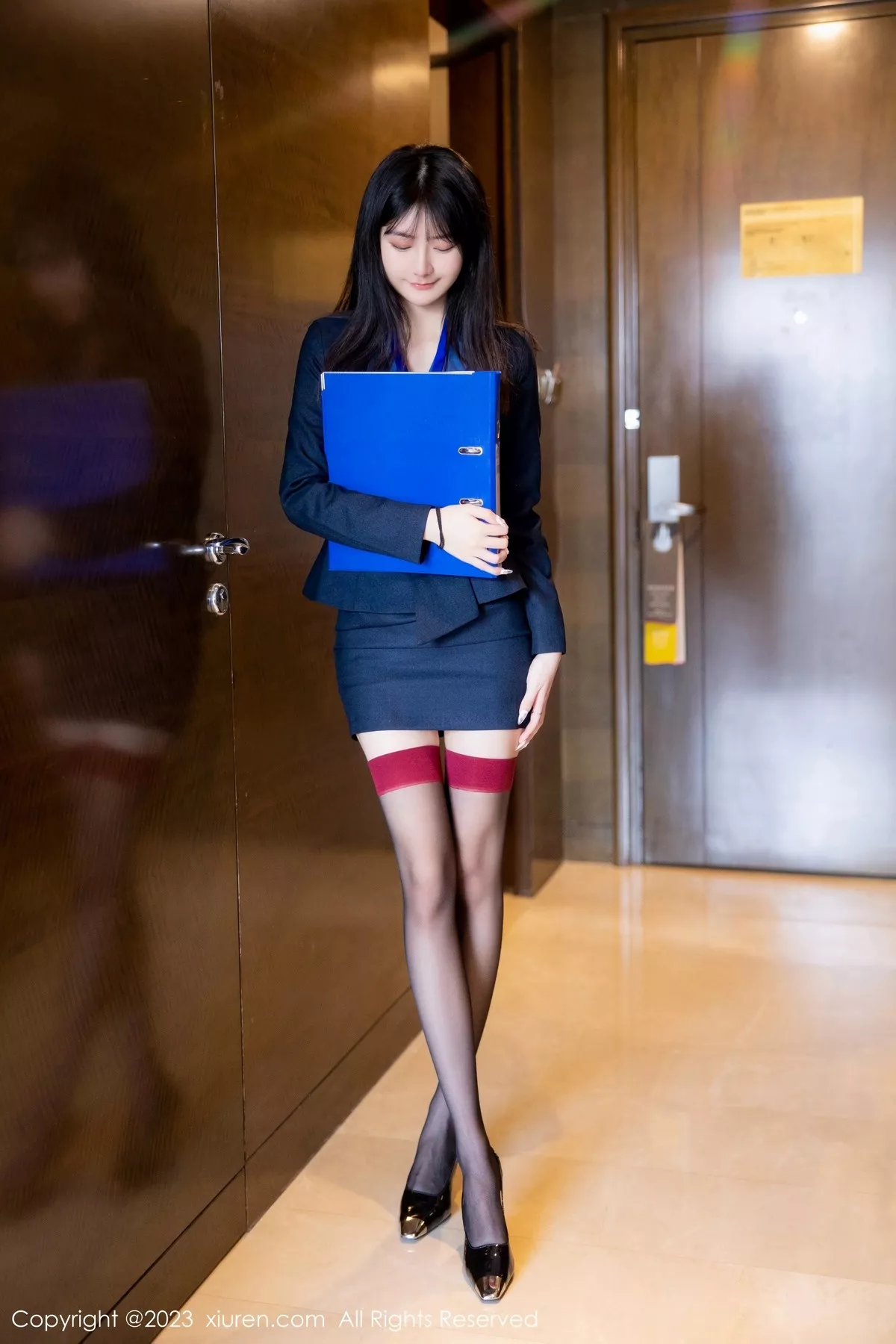 [XiuRen秀人网] 2023.03.13 No.6407 谢小蒽 黑丝美腿 [91P] NO.8