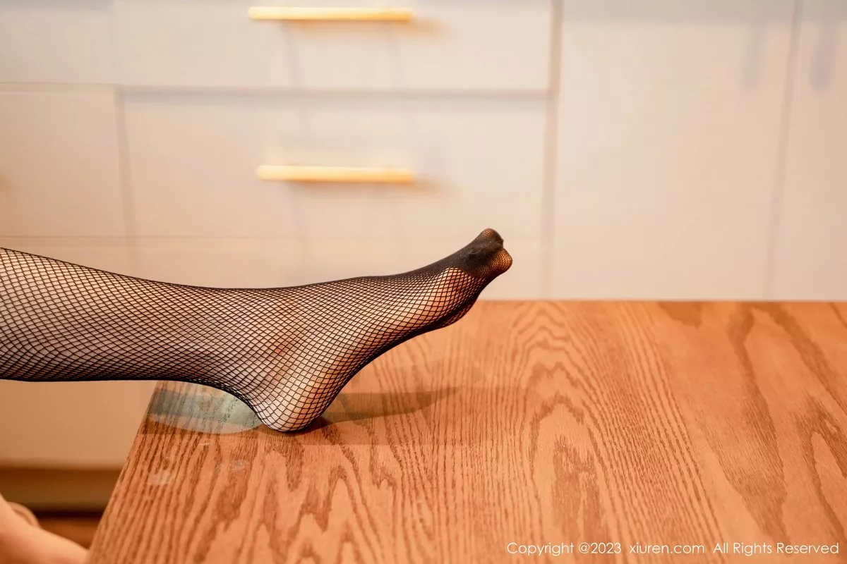 [XiuRen秀人网] 2023.03.14 No.6410 白甜 黑丝美腿 [59P] NO.7