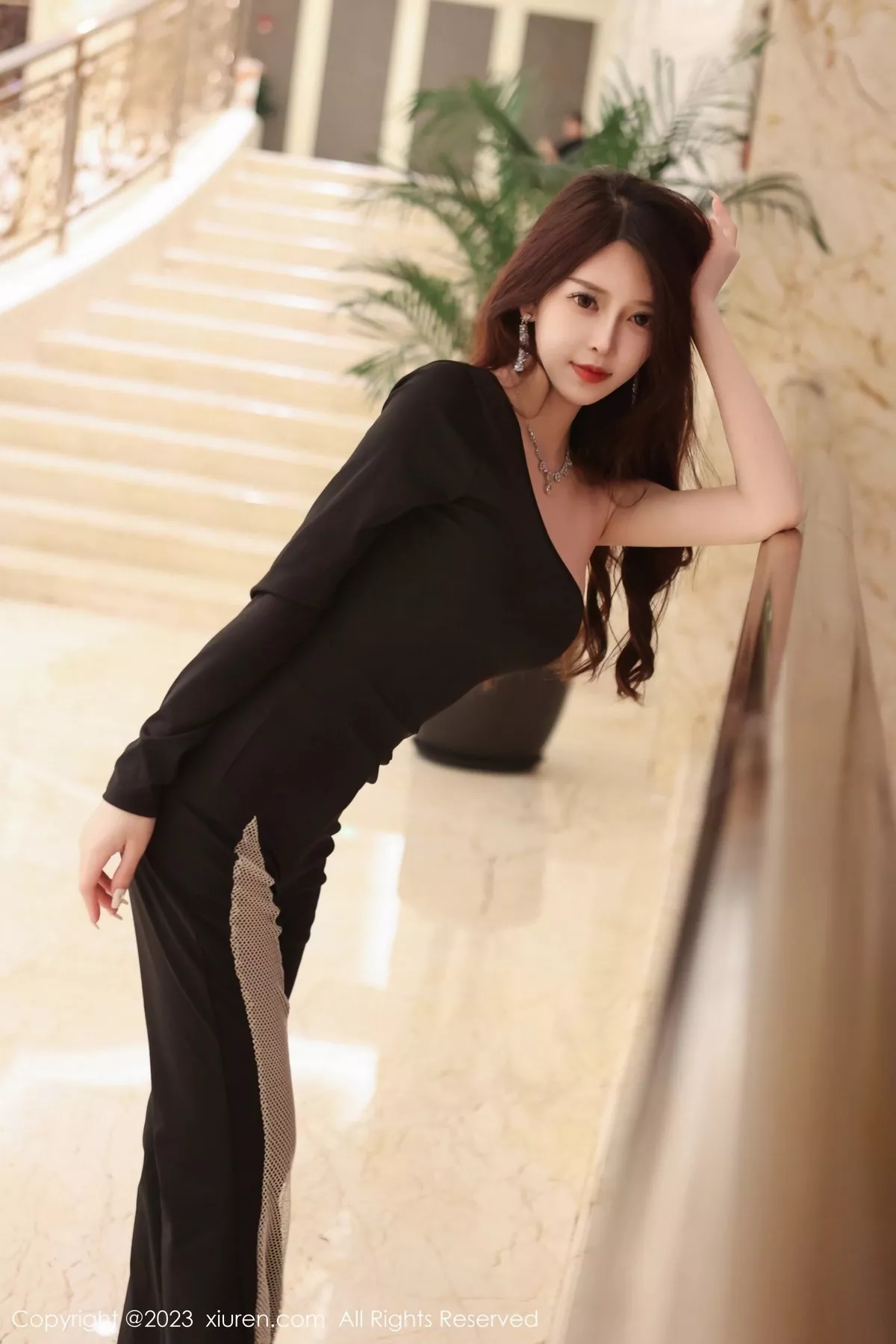 [XiuRen秀人网] 2023.03.15 No.6417 玉兔miki 休闲美腿 [95P] NO.8