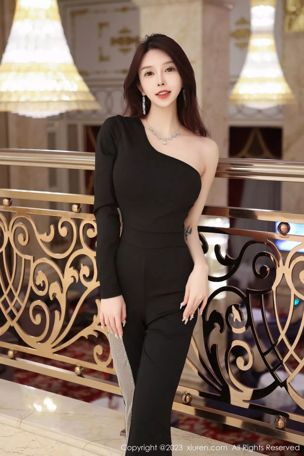 [XiuRen秀人网] 2023.03.15 No.6417 玉兔miki 休闲美腿 [95P] NO.7