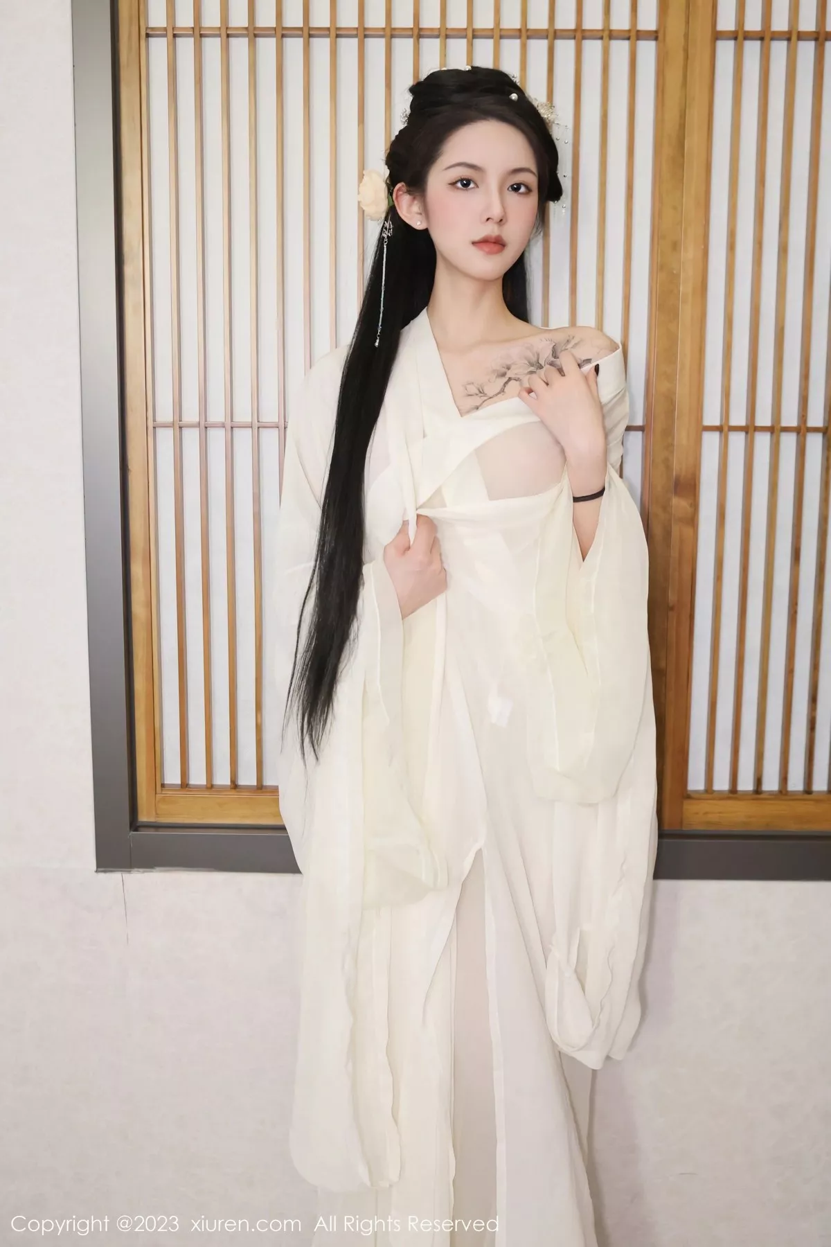 [XiuRen秀人网] 2023.03.17 No.6430 乔一一 古装美腿 [82P] NO.1