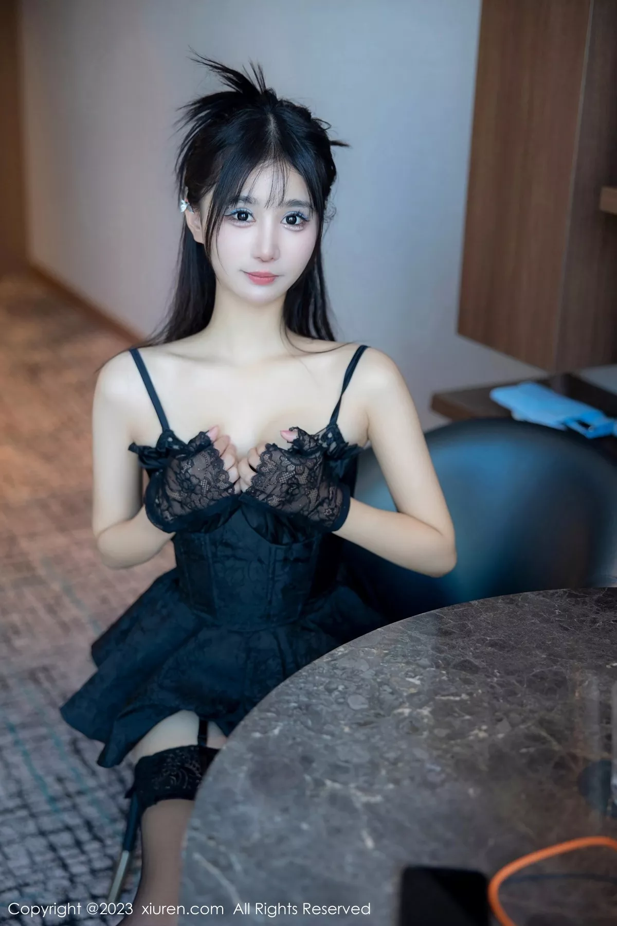 [XiuRen秀人网] 2023.04.03 No.6516 小果冻儿 黑丝美腿 [79P] NO.6