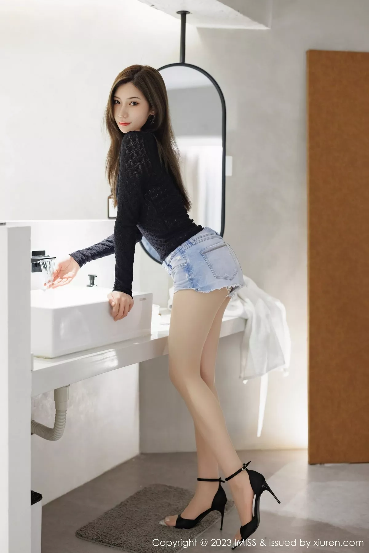 [IMISS爱蜜社] 2023.04.03 VOL.727 小狐狸Kathryn 超短裤美腿 [56P] NO.6